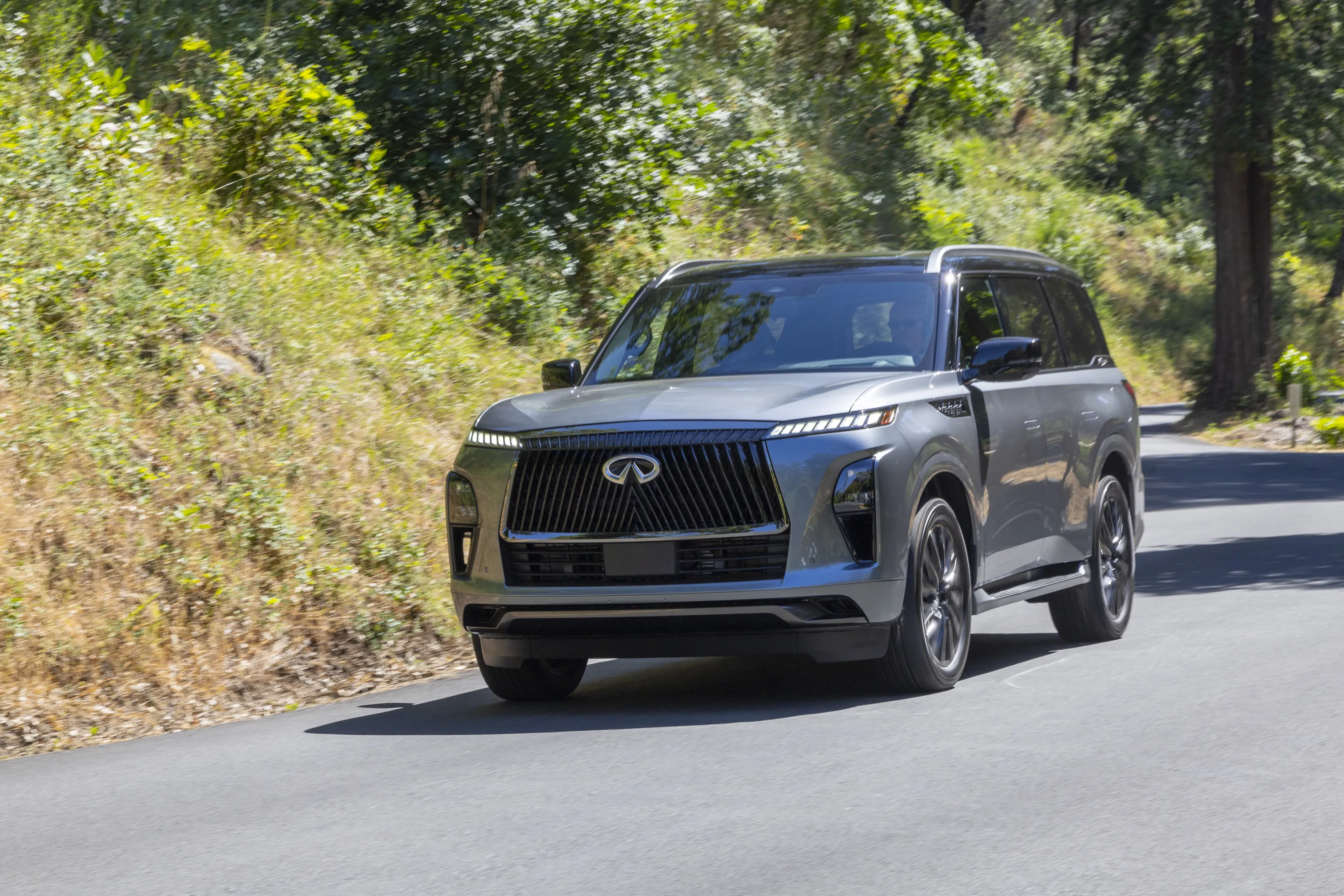 2025 Infiniti QX80 goes big on little details