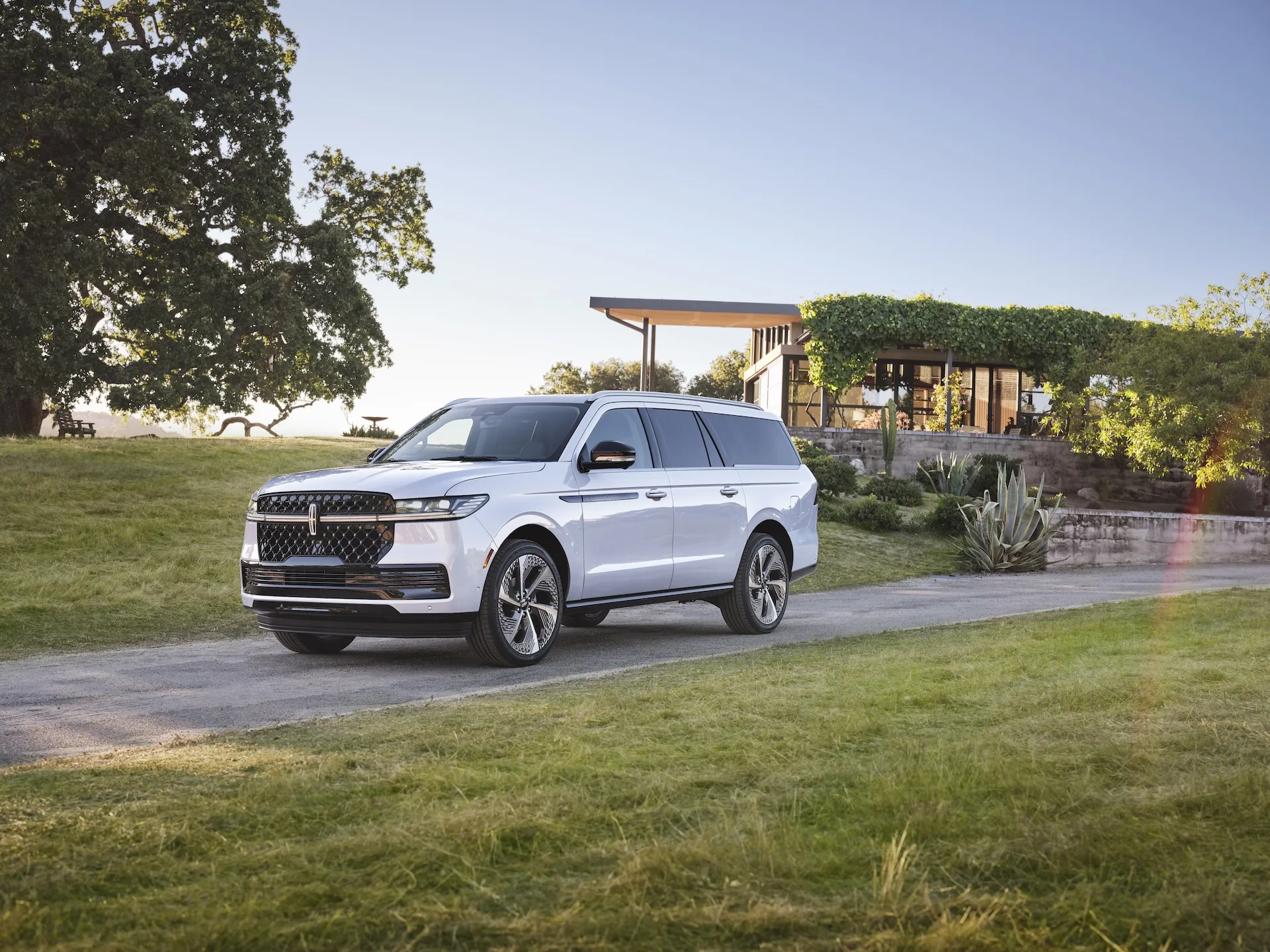 2025 Lincoln Navigator thinks you need to calm down Auto Recent