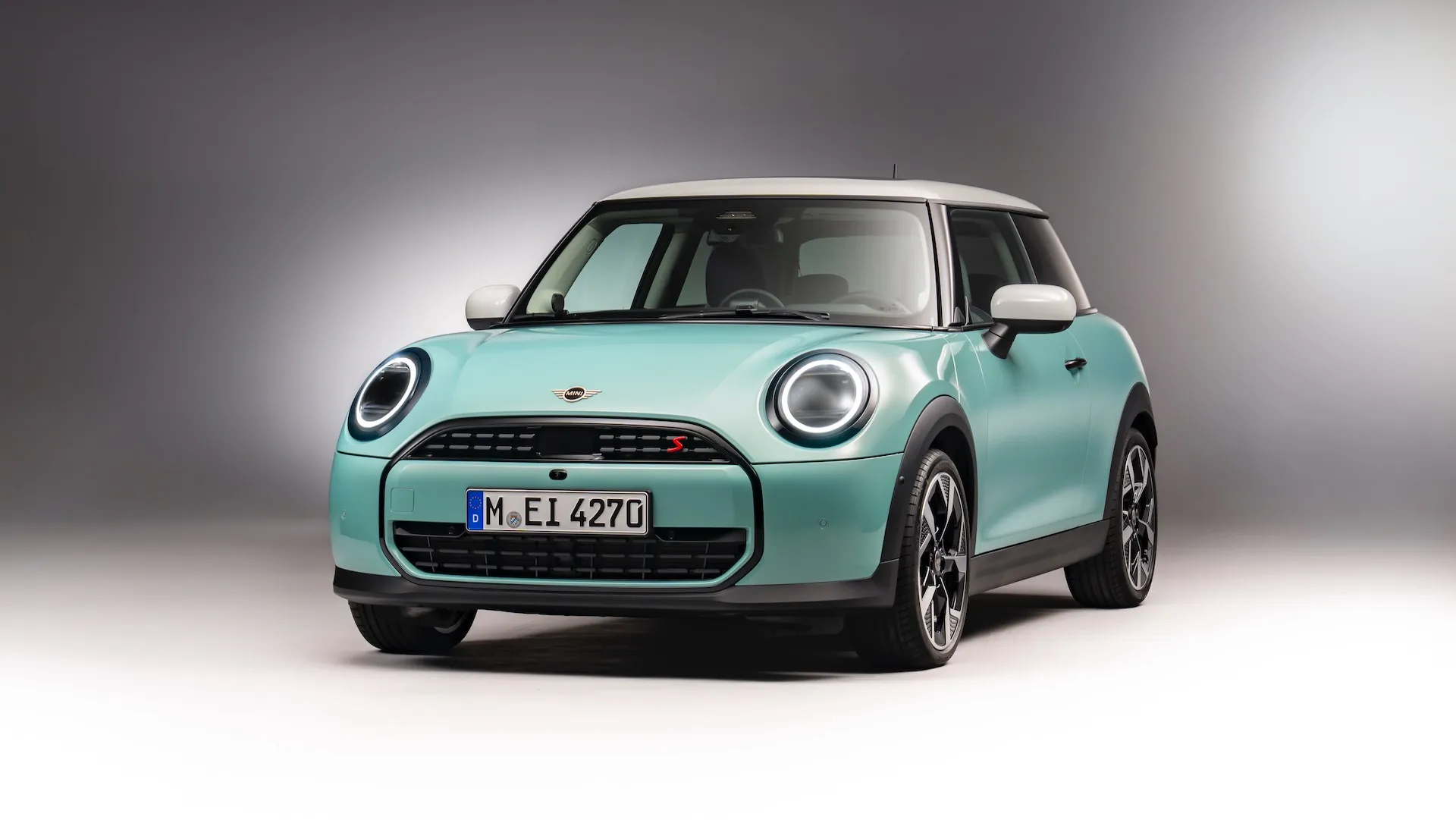 Gaspowered 2025 Mini Cooper and Cooper S debut