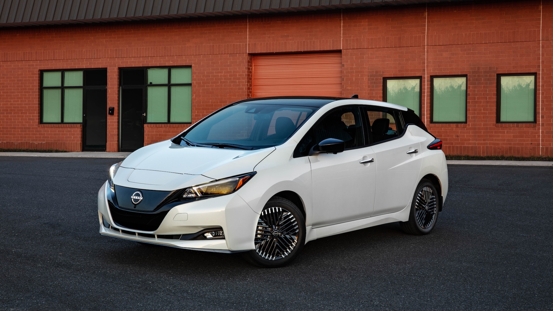 Nissan Leaf gets 20-kw bidirectional charger for US Nissan Leaf gets 20-kw bidirectional charger for US
