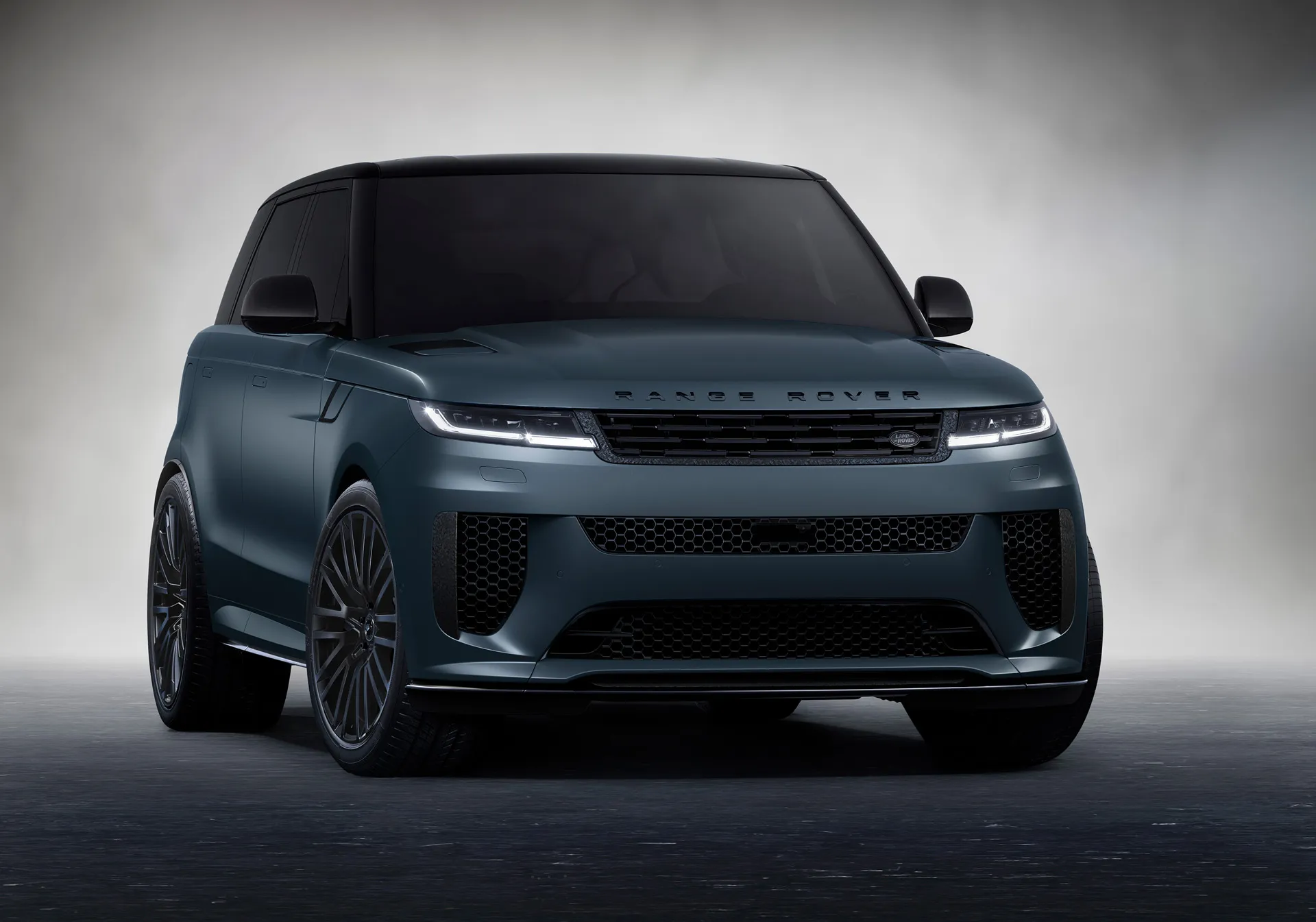 Range Rover Sport SV returns for round two