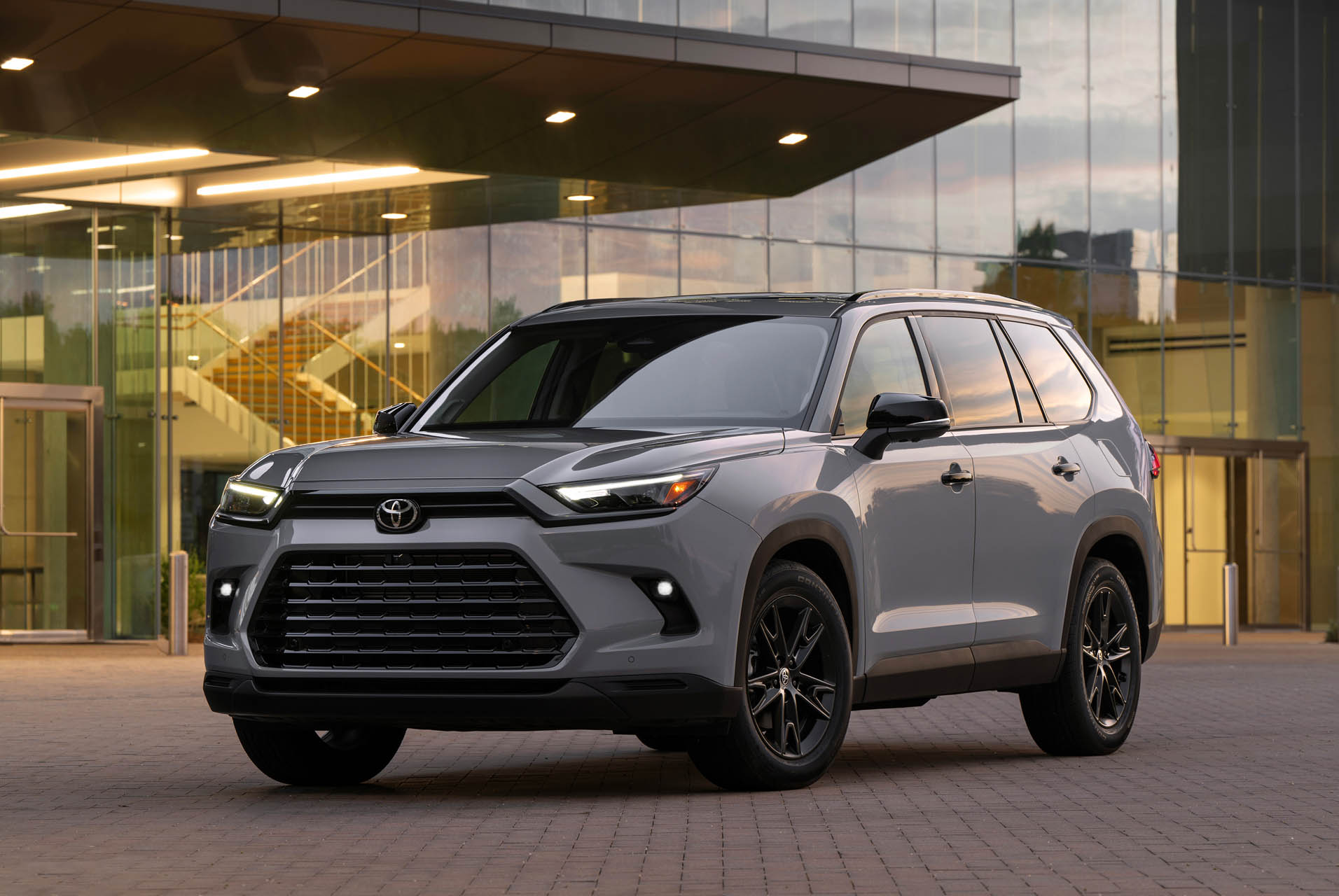 2025 Toyota Grand Highlander expands lineup, costs $42,310 - Roakew.com