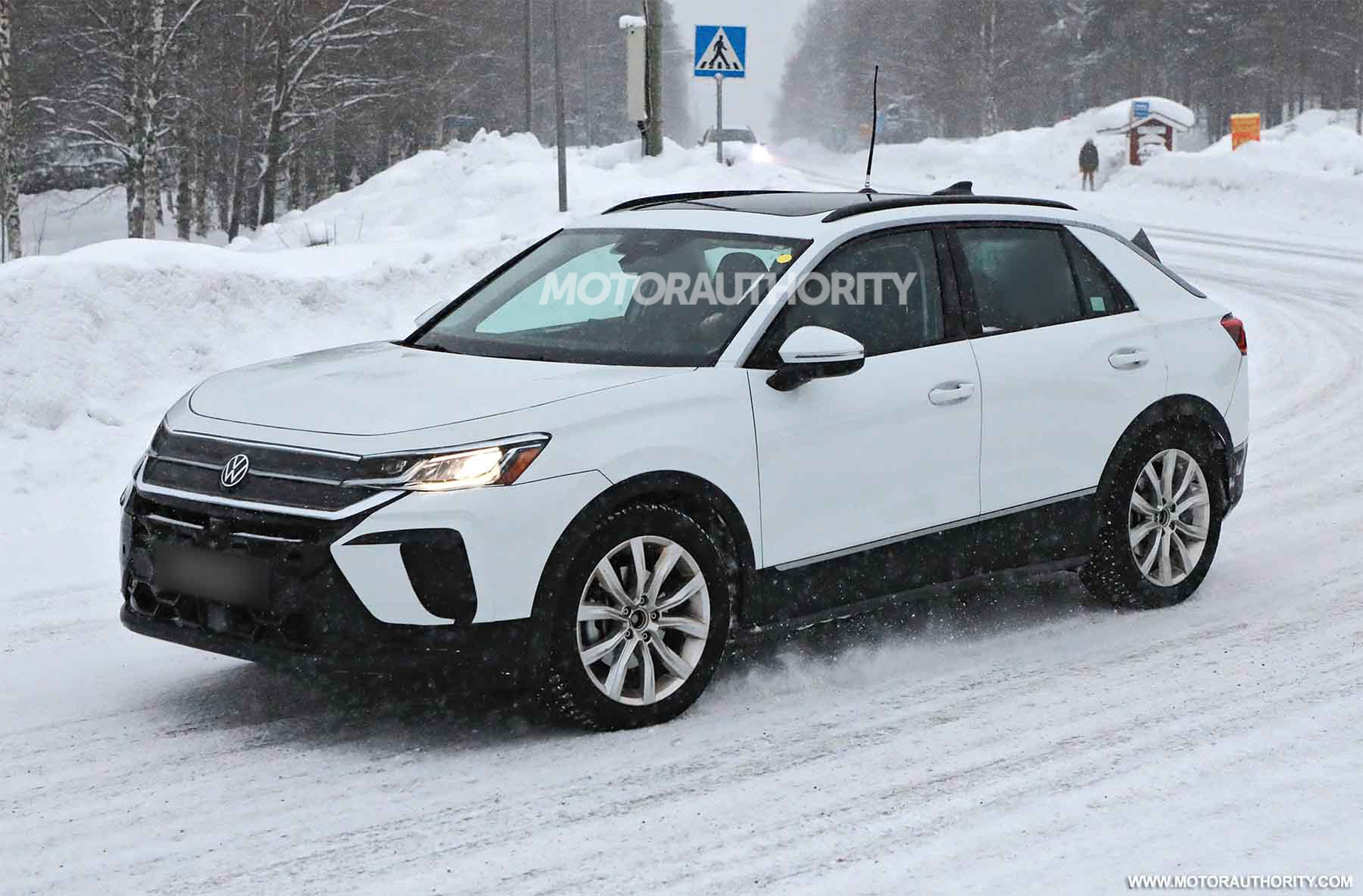 2025 Volkswagen T-Roc spied for first time 2025 Volkswagen T-Roc spied for first time
