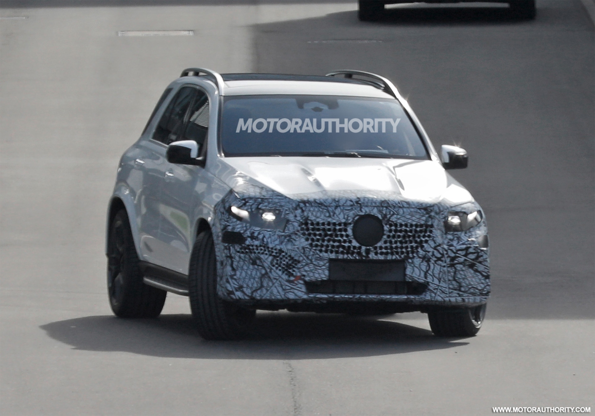 2027 Mercedes-Benz GLE-Class spied: Second facelift coming