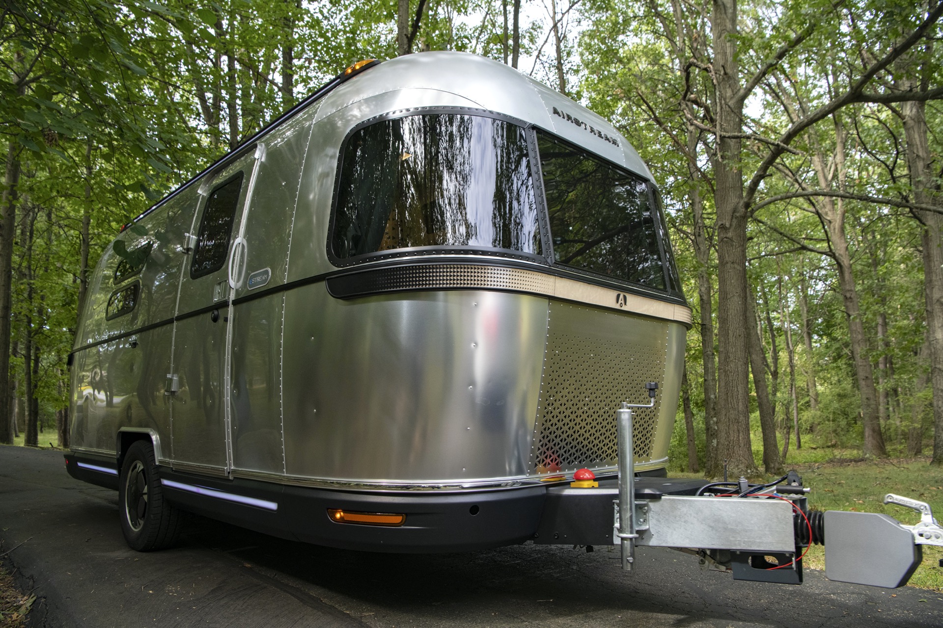 Airstream eStream Electric travel trailer could boost range or mpg