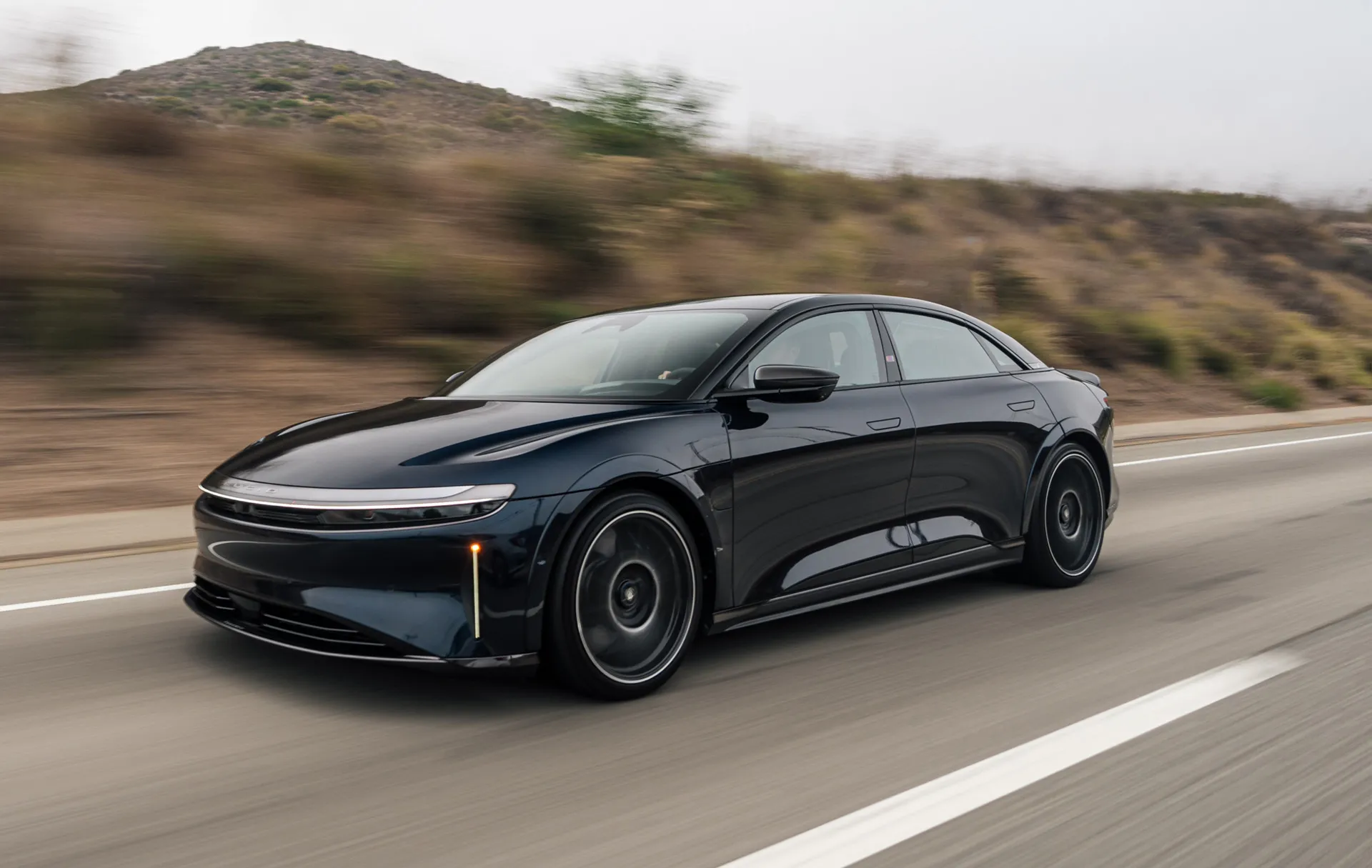 Armored Lucid Air Sapphire comes with electric-shock door handles Auto Recent