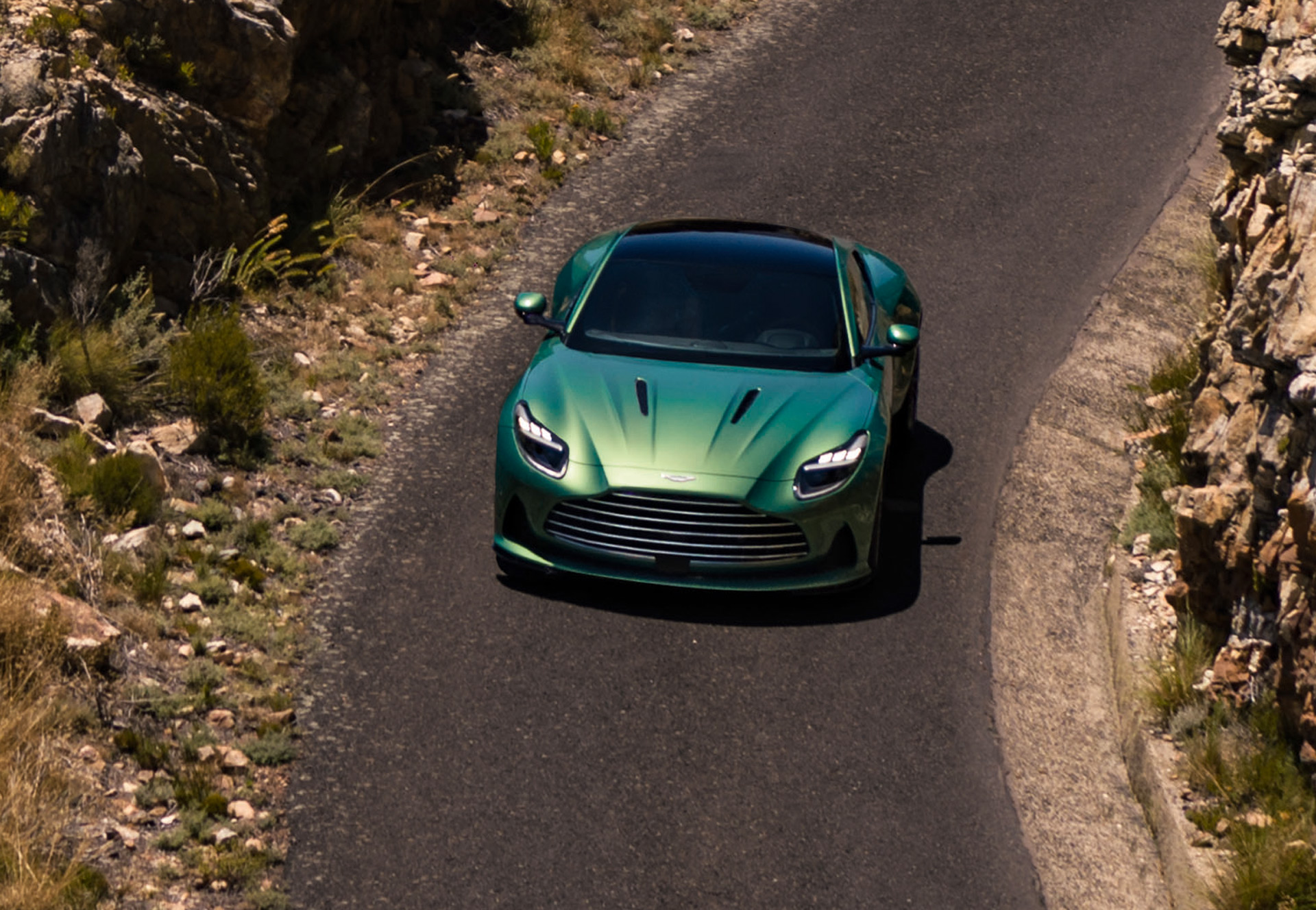Photo of 2024 Aston Martin DB12, 2025 Cadillac Escalade IQ: Die besten Fotos dieser Woche
