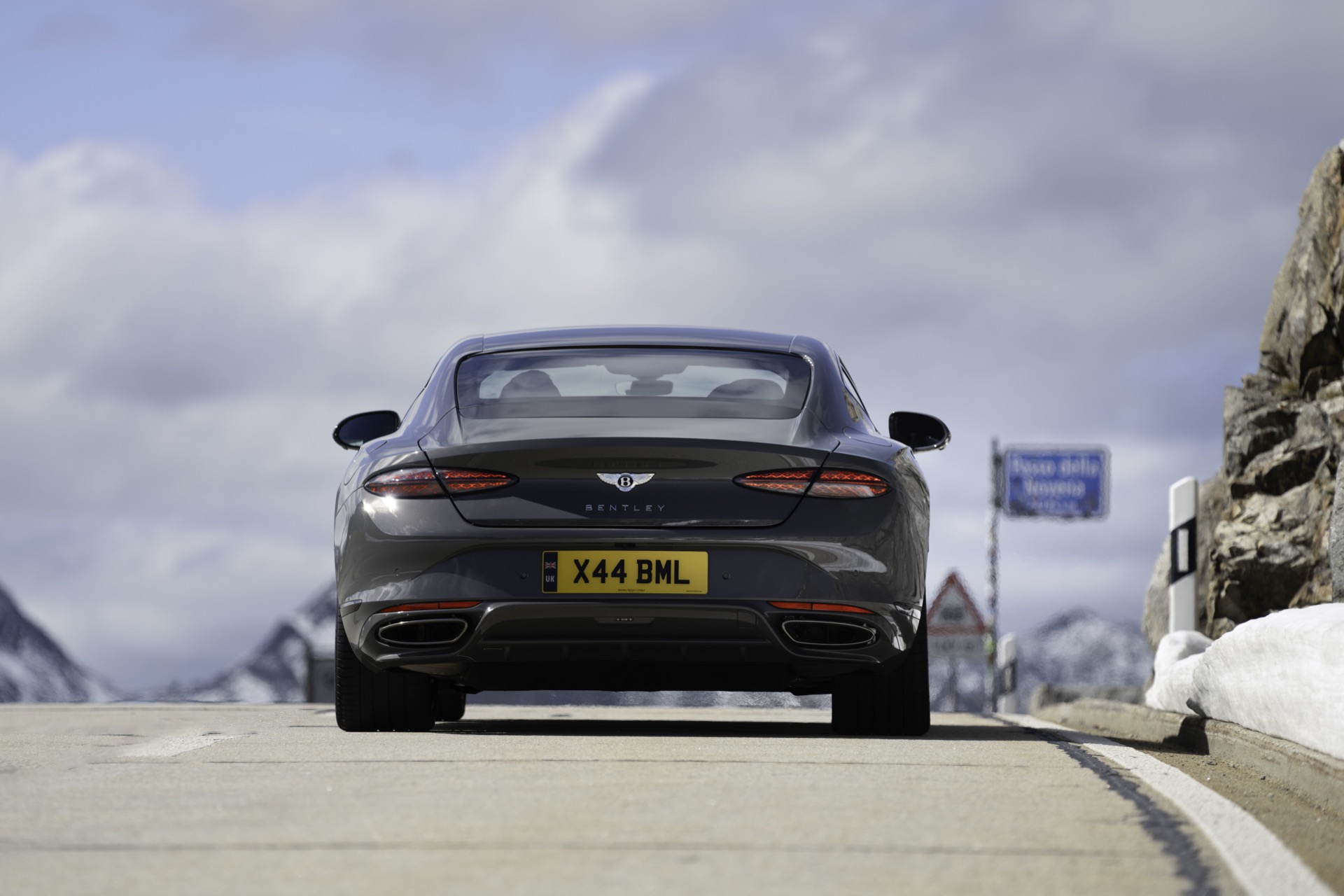 Bentley Boss: Second EV phase begins around 2027, third around 2035