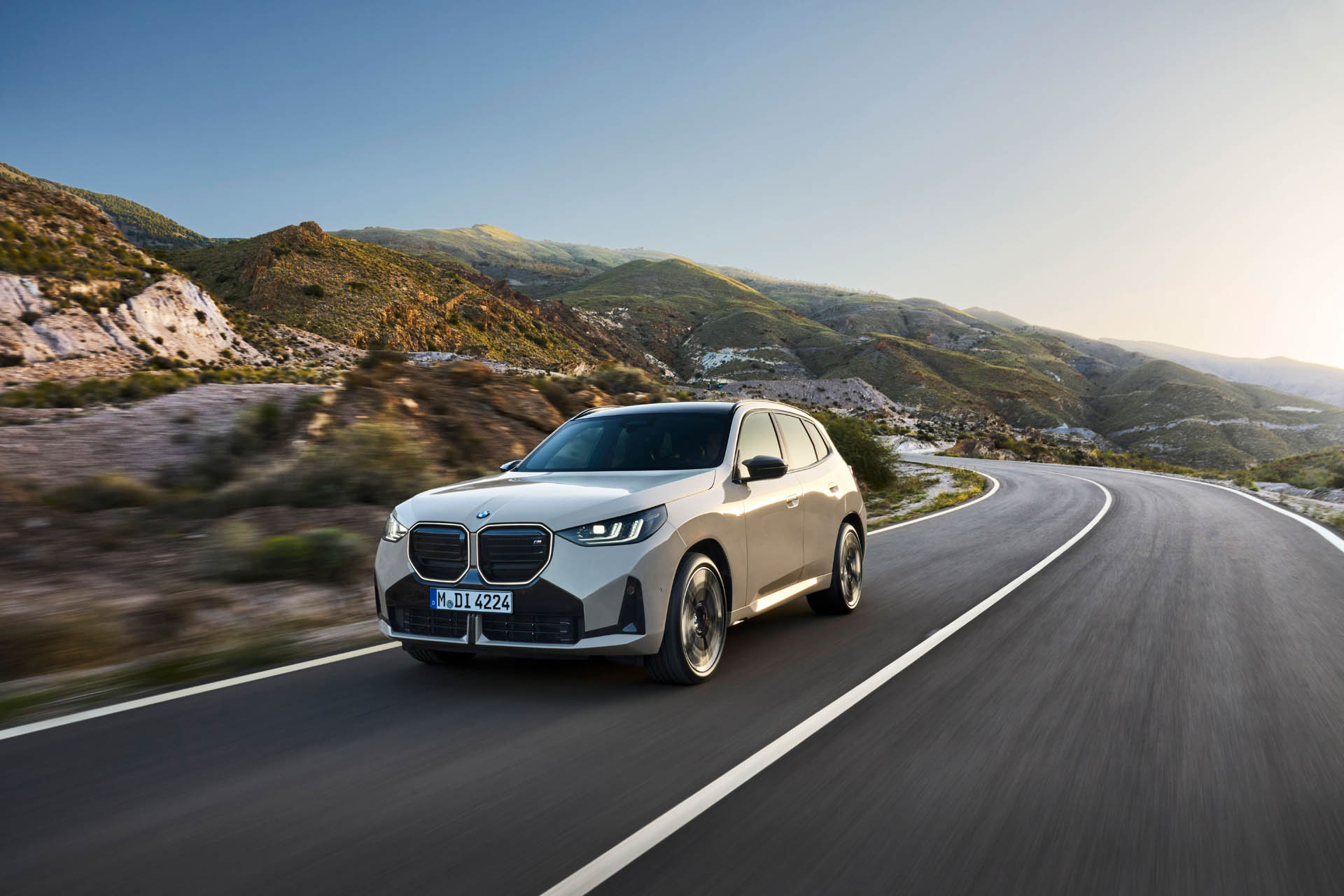 2025 BMW X3 revealed with striking design, bigger size 2025 BMW X3 revealed with striking design, bigger size