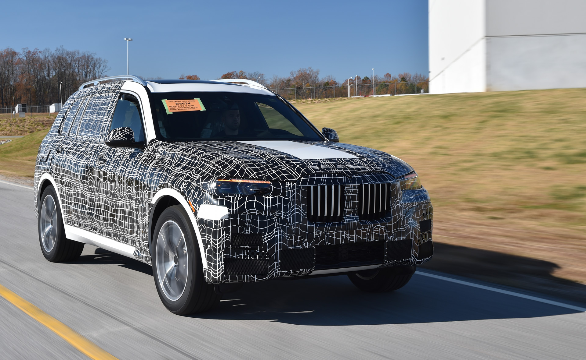 bmw-x7-pre-production-at-plant-in-sparta