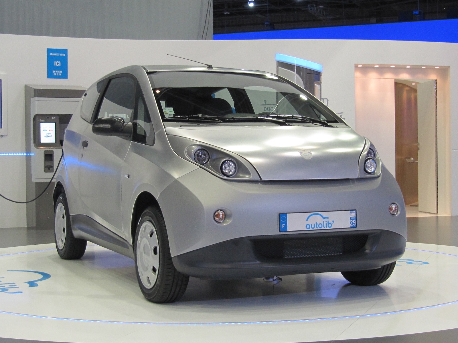 French Electric Car-Sharing Service Autolib Coming To 