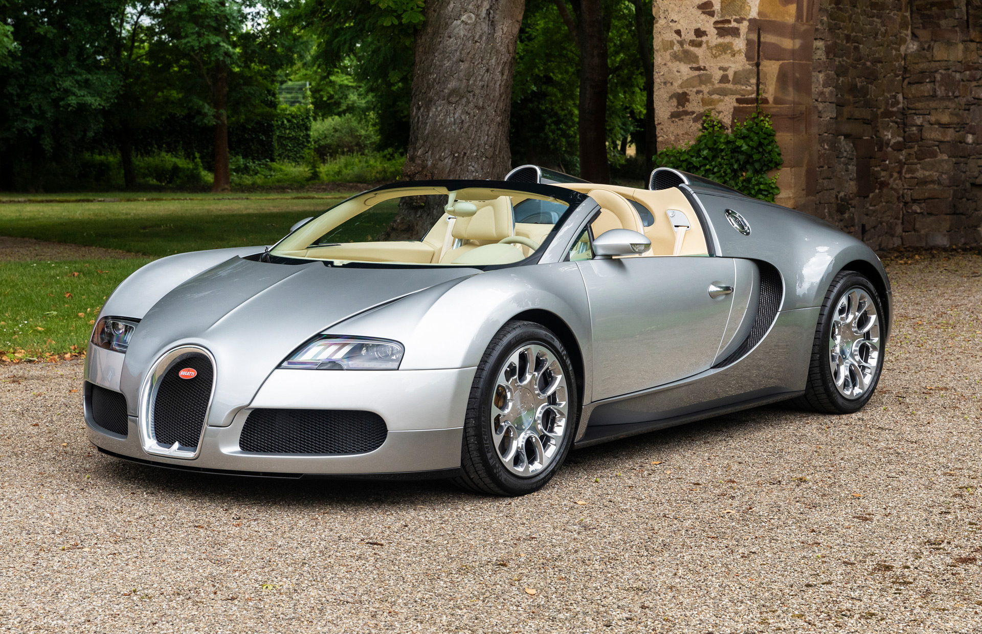 Bugatti Veyron that underwent La Maison Pur Sang restoration program
