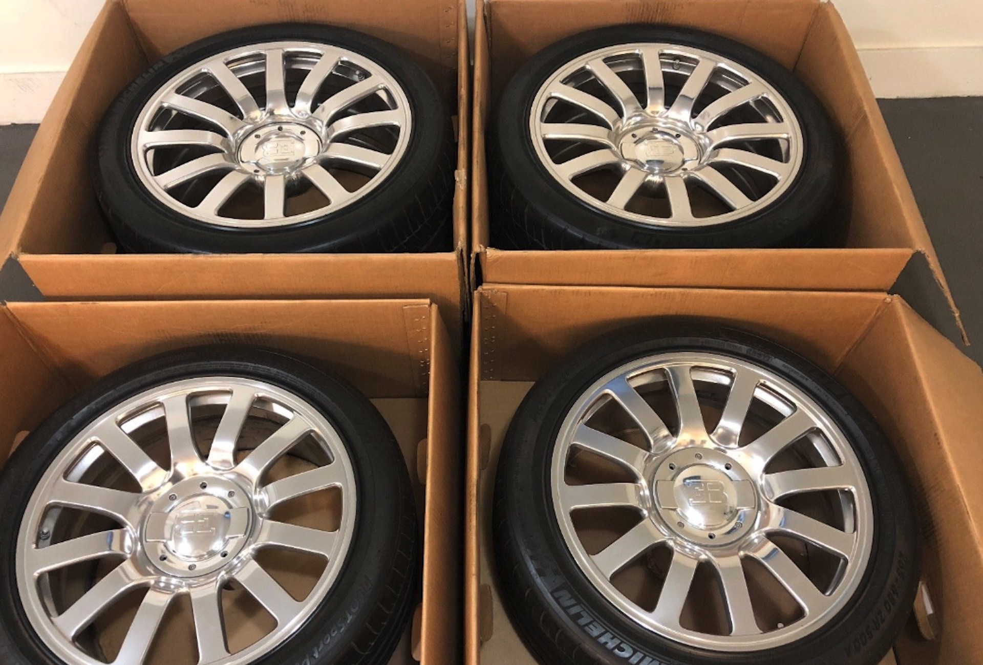 $100,000 set of Bugatti Veyron wheels and tires pops up on eBay