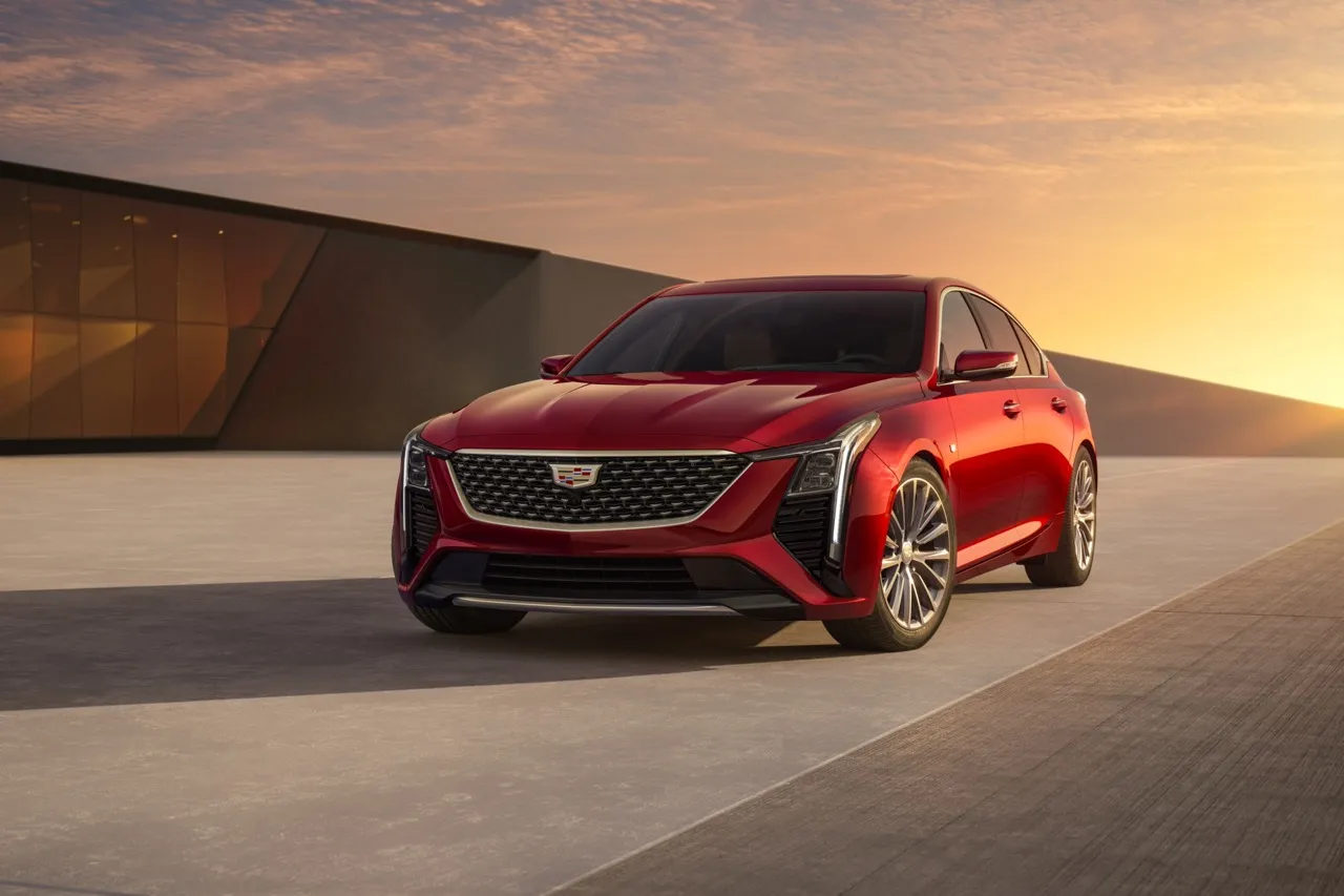 2025 Cadillac CT5 krijgt een nieuwe look en frisse technologie