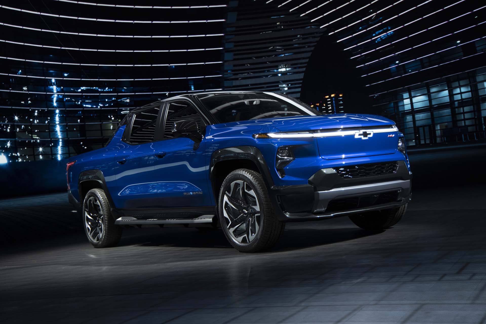 GM's Orion plant to build Chevy Silverado and GMC Sierra electric pickups