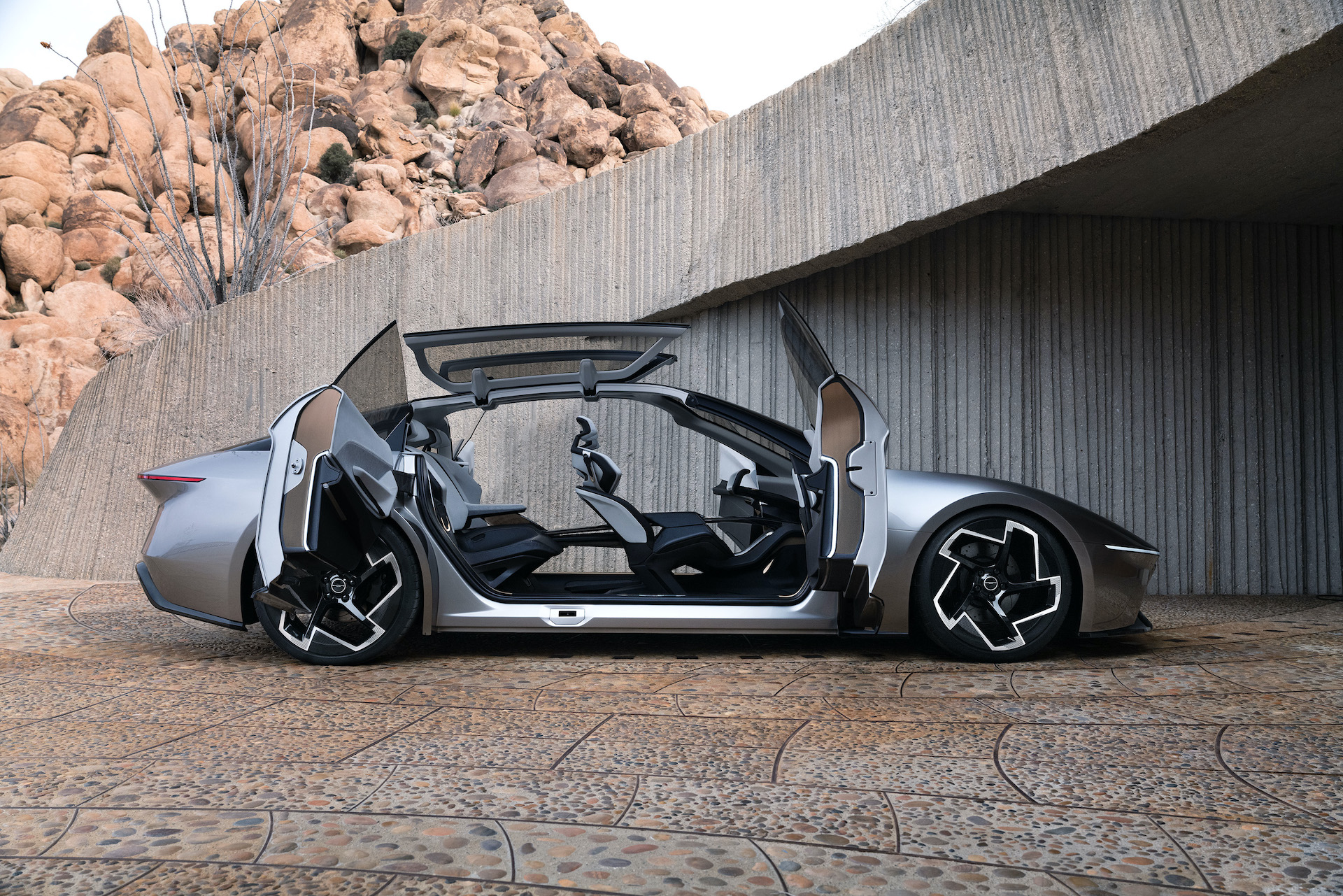 Chrysler Halcyon Concept, Kia EV8: Car News Headlines Auto Recent