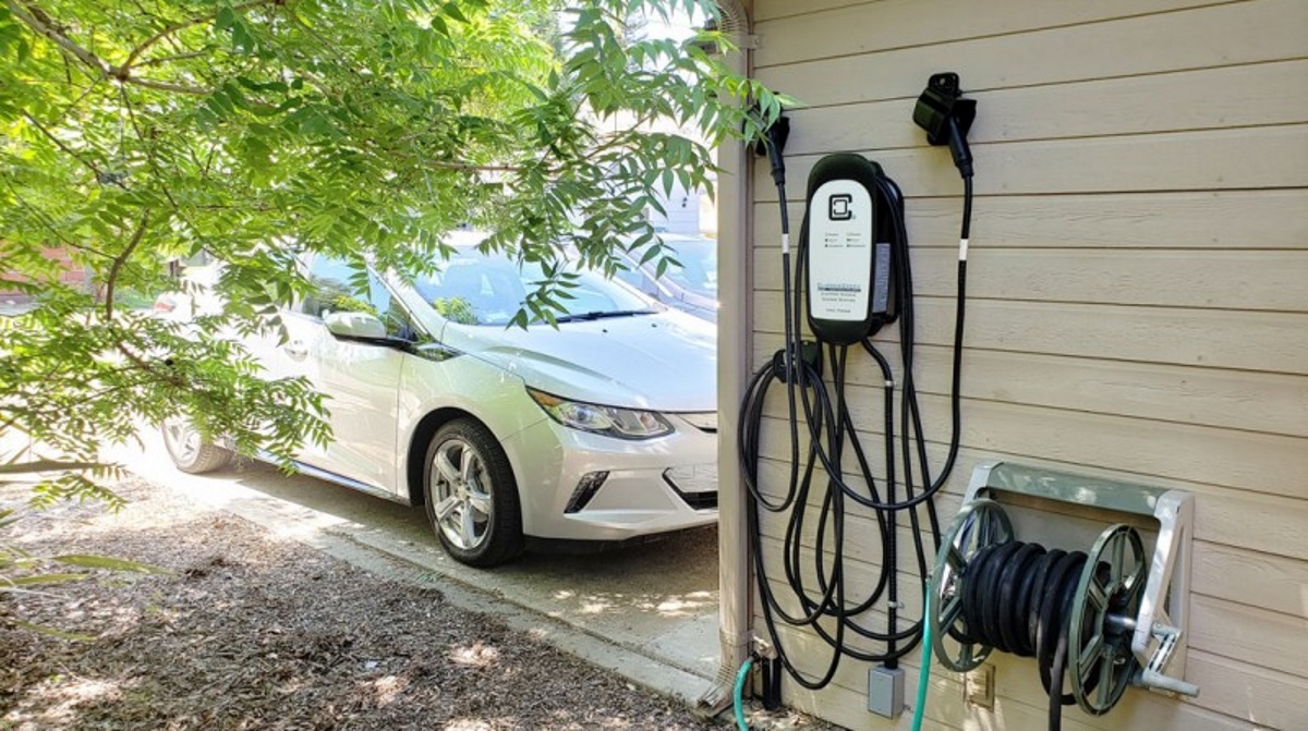 Home station from Clipper Creek will charge two EVs
