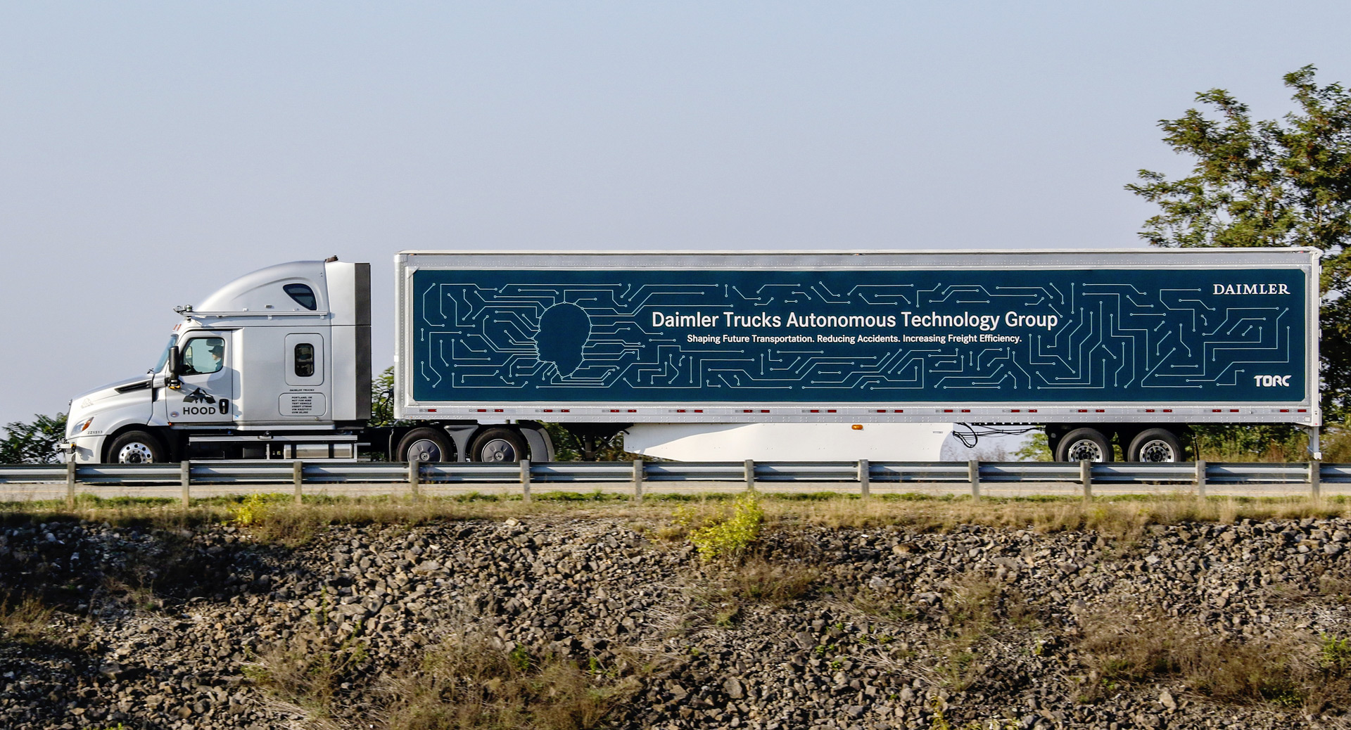 daimler-invests-in-lidar-company-luminar-ahead-of-selfdriving-truck-launch