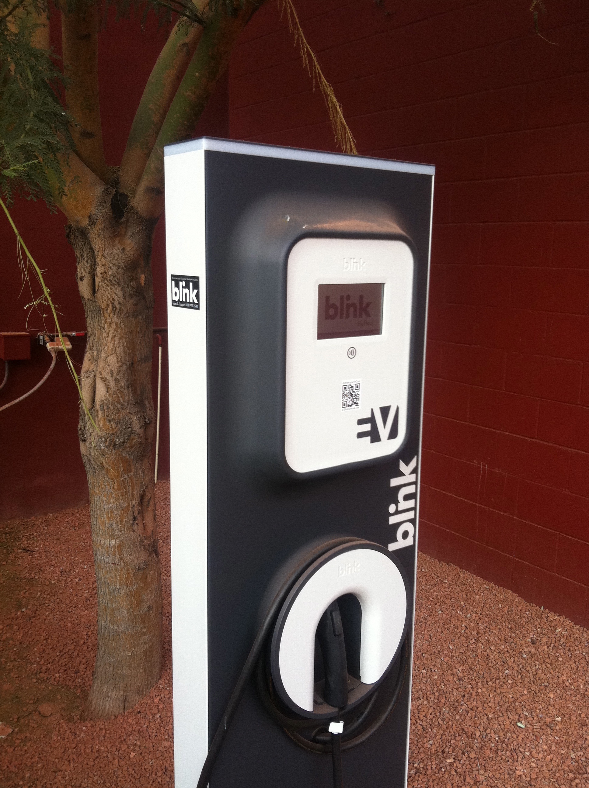 ElectricCar Charging Stations Going In? Best Practices Guide Issued