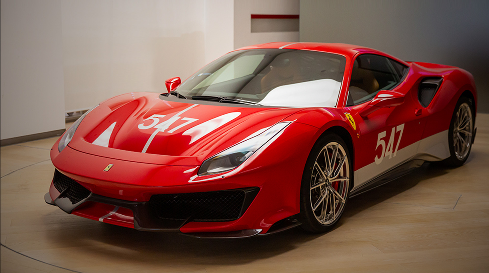 Ferrari shows off a 488 Pista customized by Tailor Made
