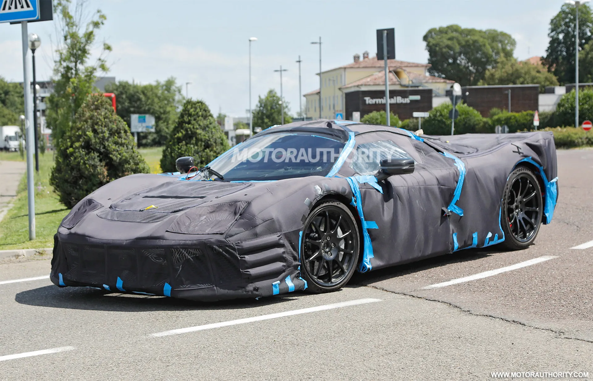 Ferrari LaFerrari successor (F250) spied in Maranello