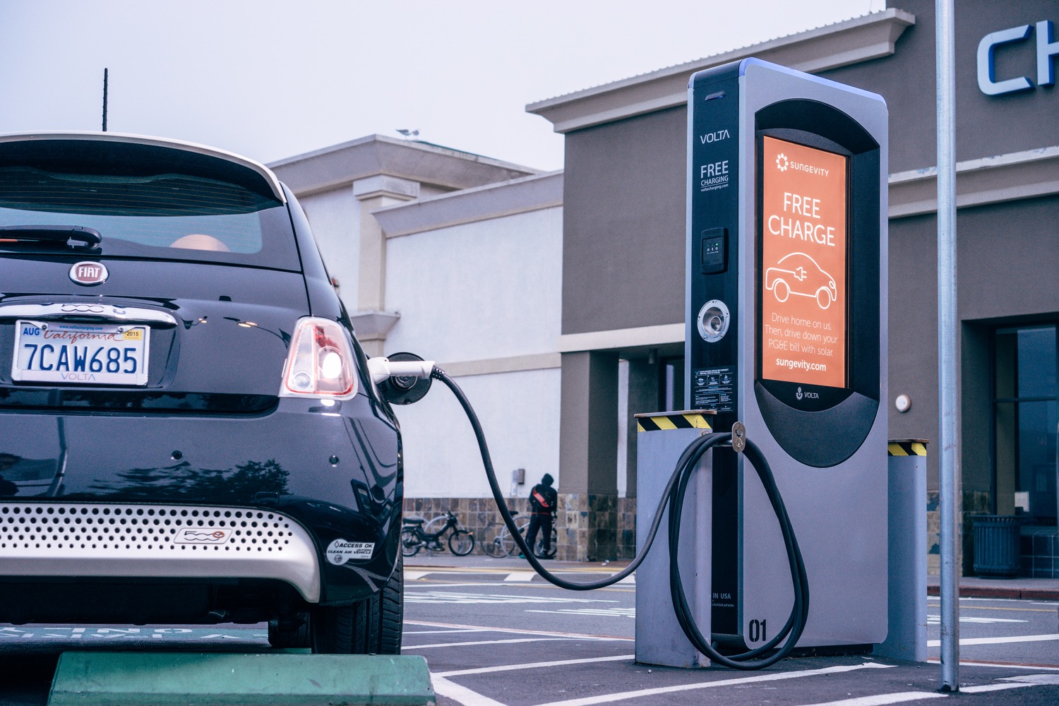 Five Cities Get Free Electric Car Charging Stations At Socially 