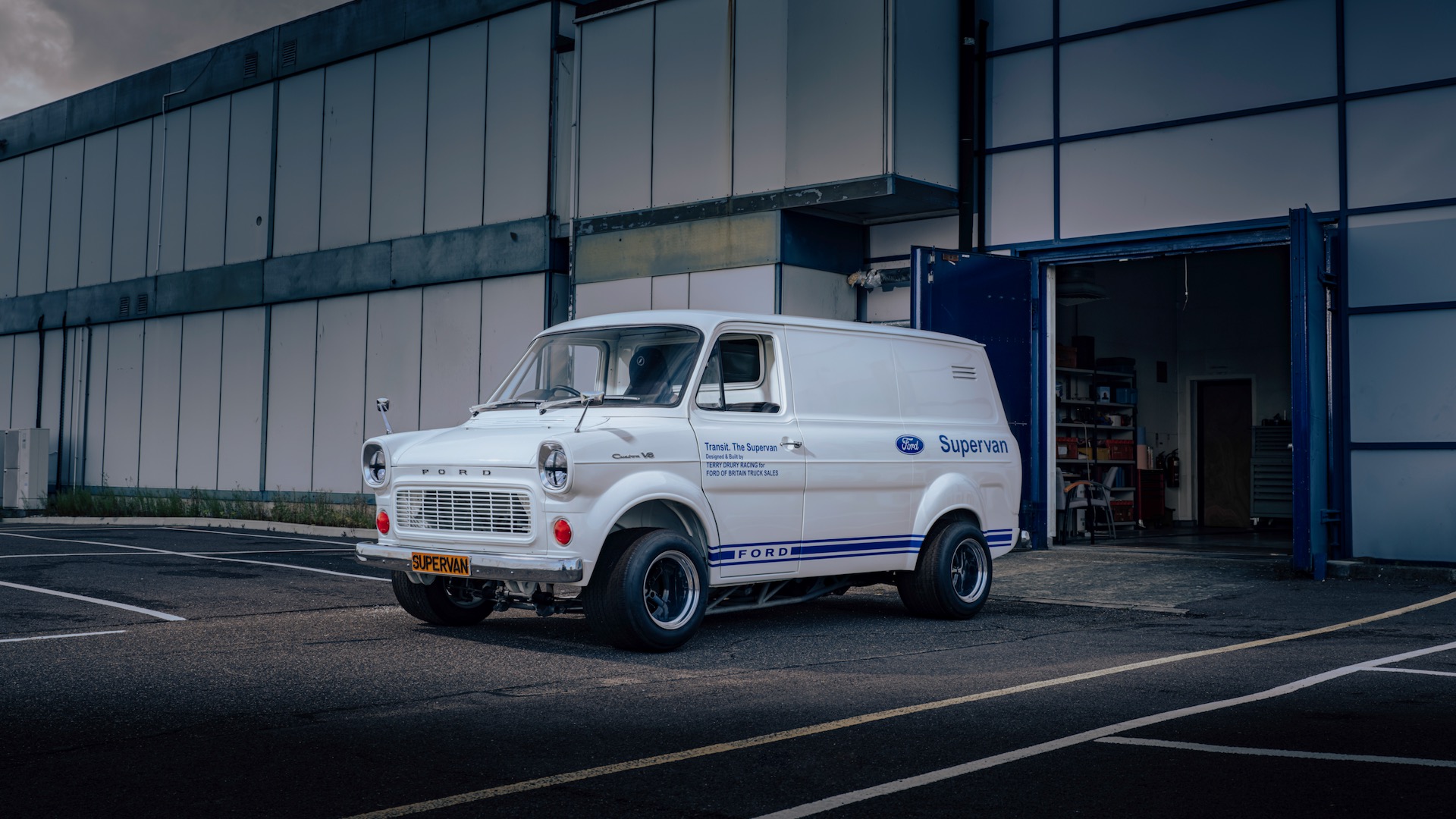 Original Ford SuperVan powered by GT40 V-8 resurfaces Auto Recent