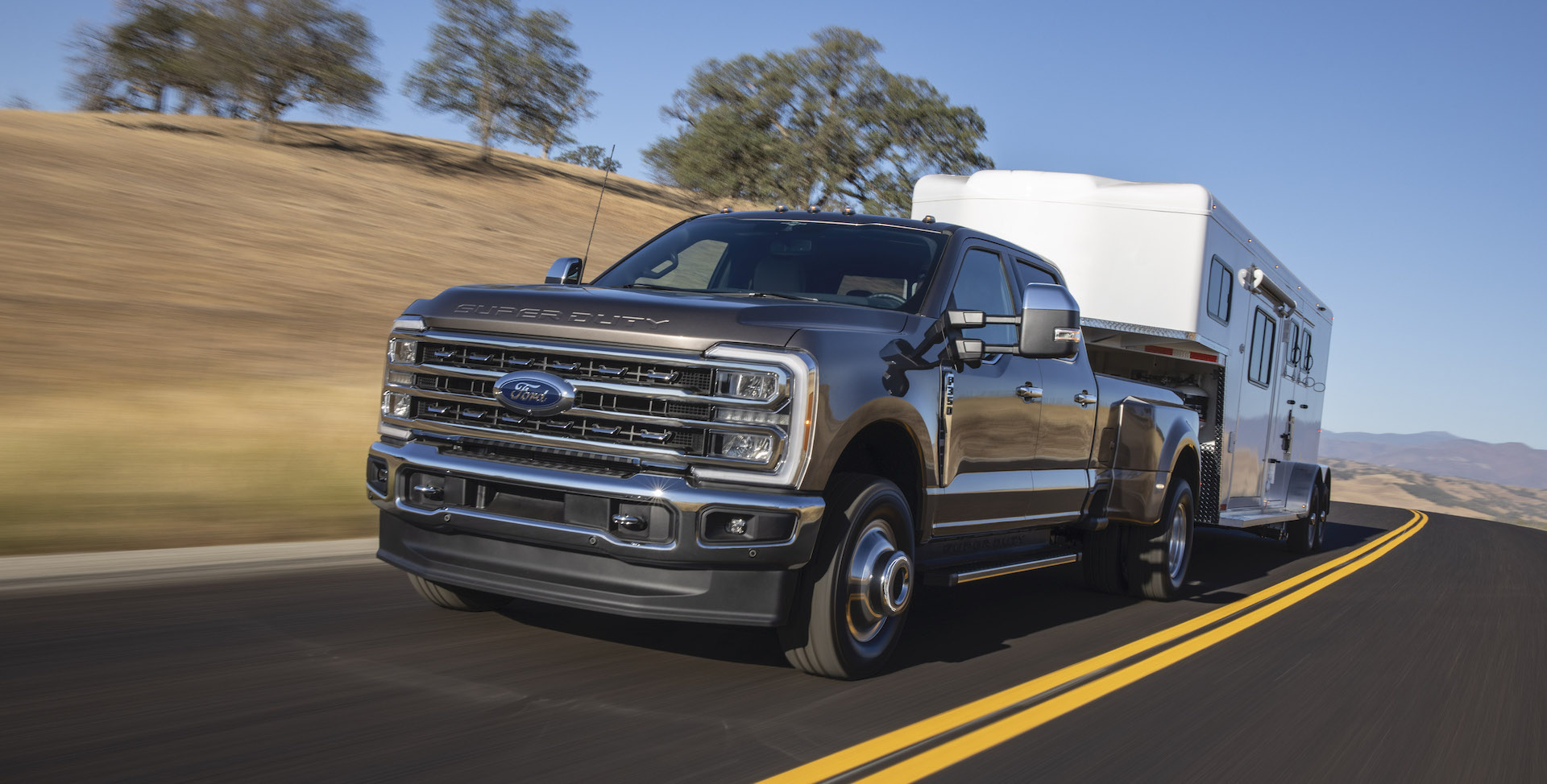 2023 Ford Super Duty rated up to 500 hp, 40,000 lb of towing Auto Recent