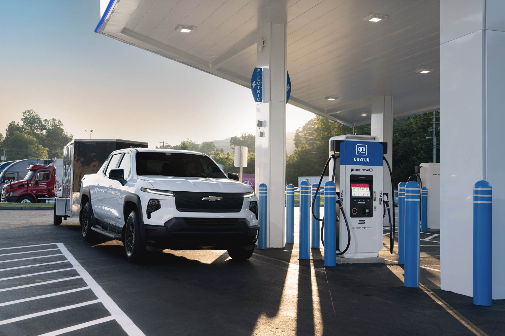 GM’s fast-charging EV network powers up Auto Recent