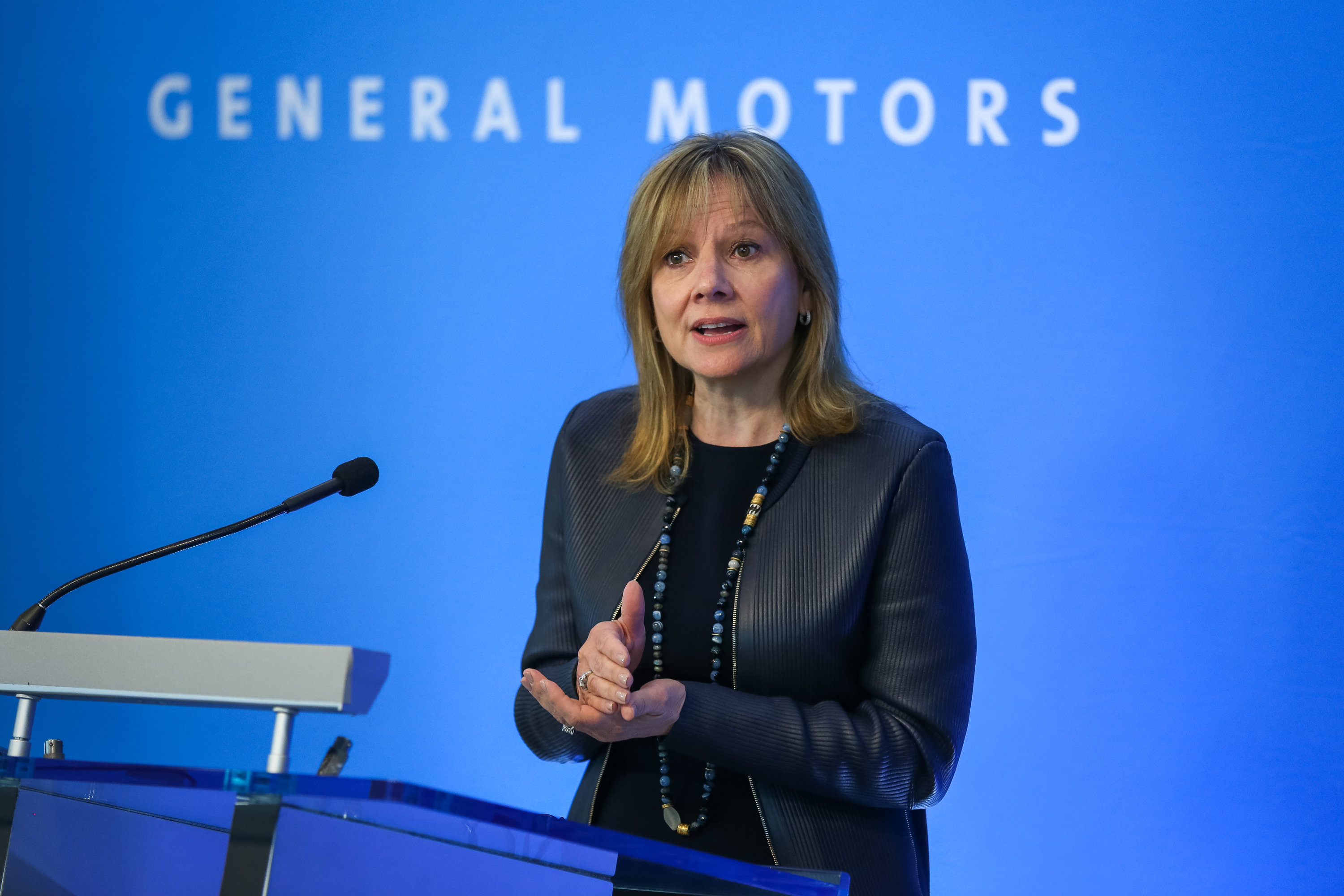 El CEO de General Motors dice que $ 40,000 aún no pueden ser rentables