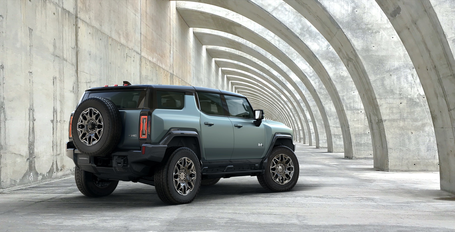 2024 GMC Hummer EV SUV arrives to embarrass Ford Bronco and Jeep Wrangler