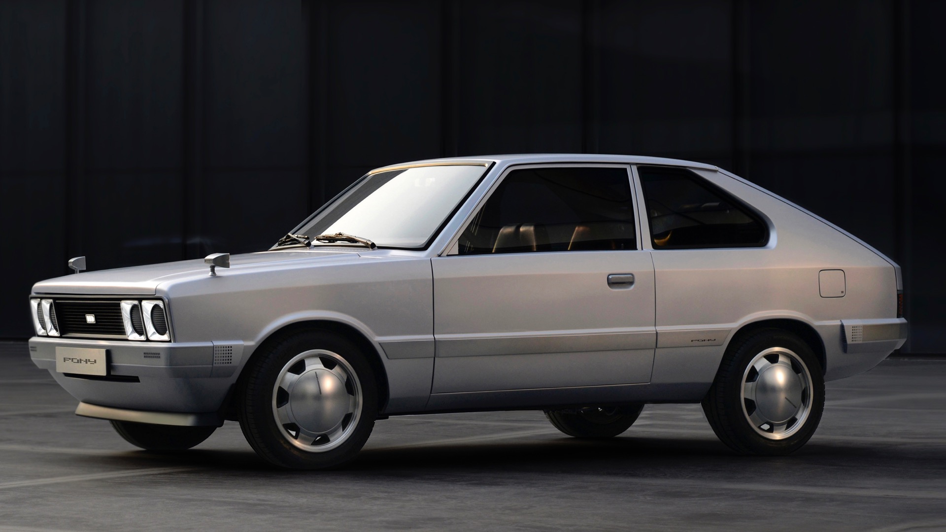 hyundai-grandeur-ev-restomod-dresses-up-1980s-design-with-ioniq-models