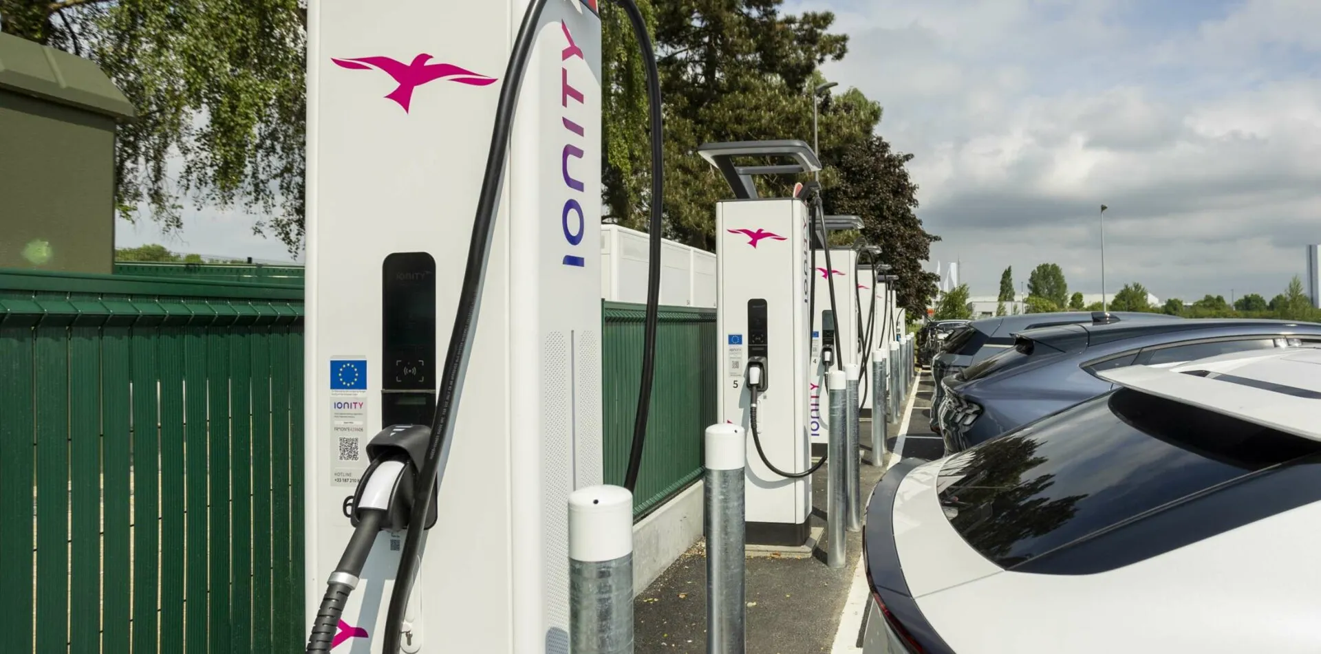 Europe provides necessities for EV fast-charging, hydrogen community