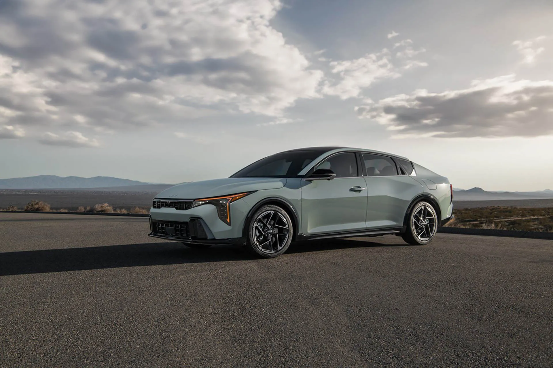 2025 Kia K4, Nissan Kicks headline the week’s new car reviews