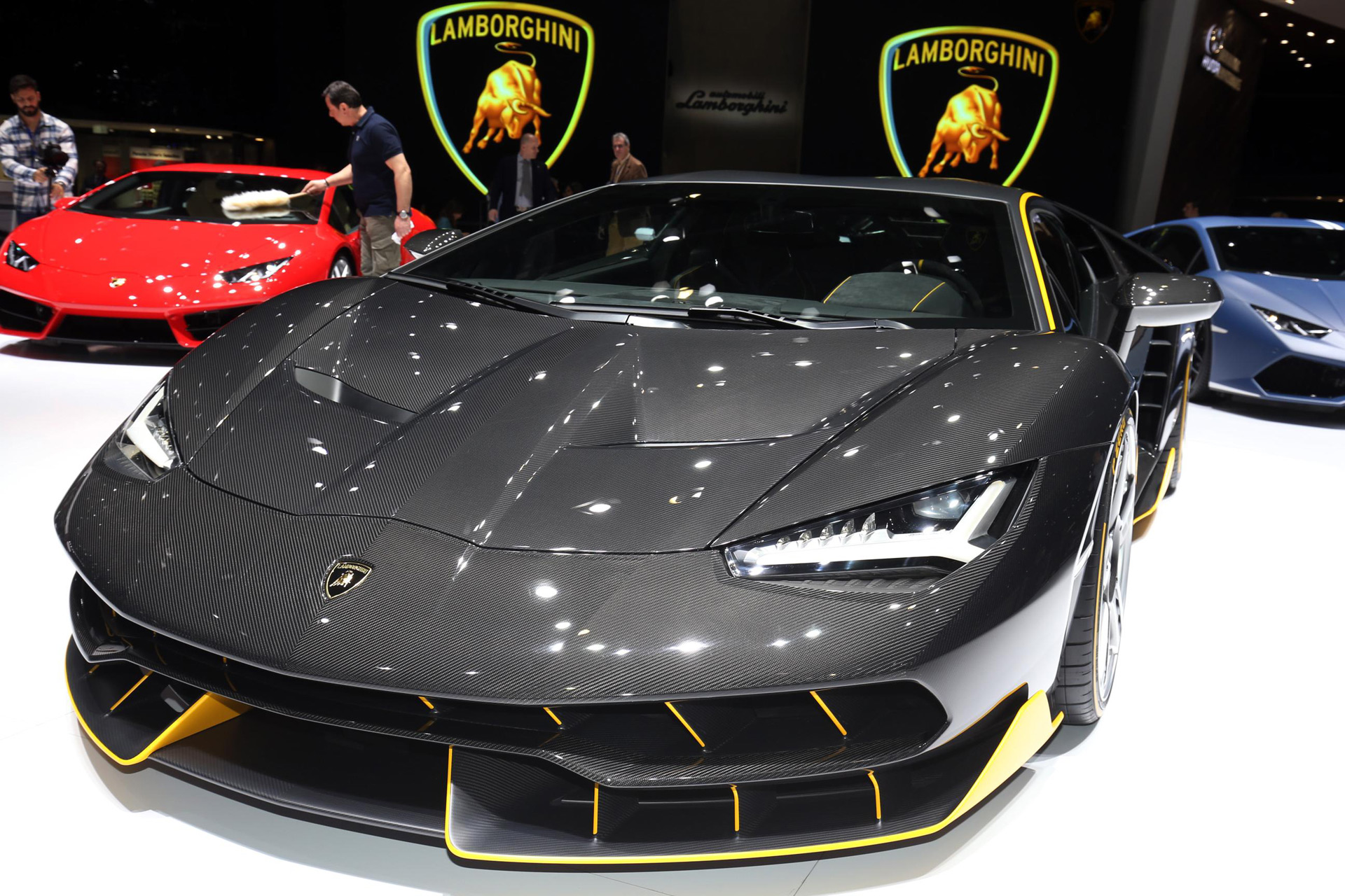 Lamborghini Centenario finds work as next Forza cover model