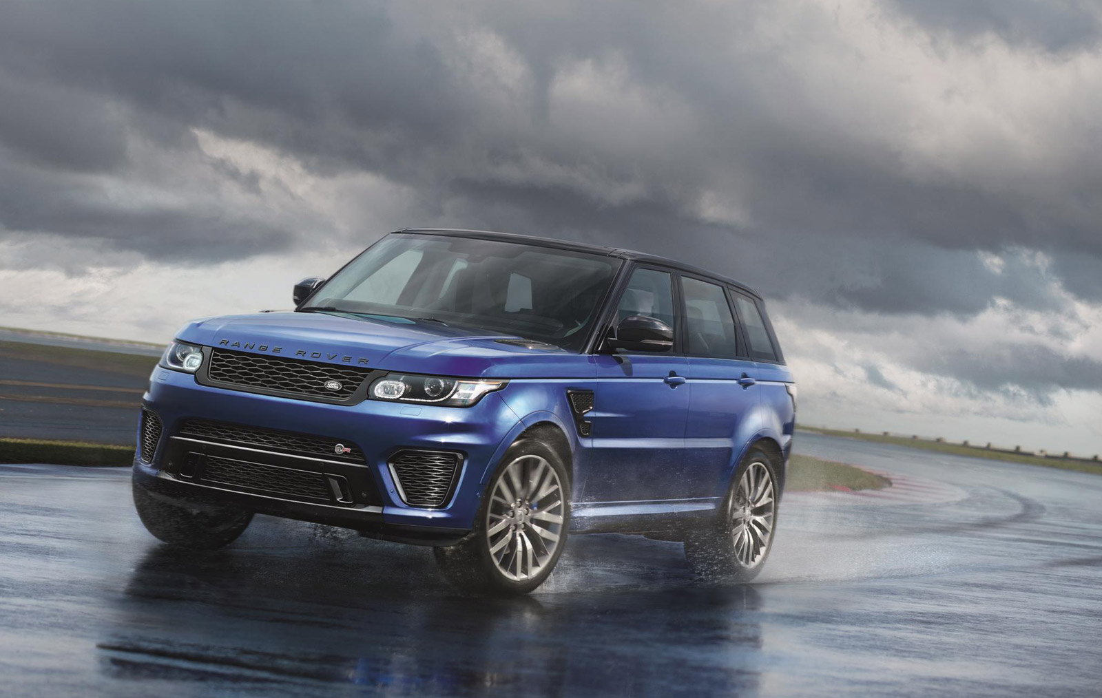 rammelaar spanning Instrument 2015 Land Rover Range Rover Sport SVR Revealed: Video