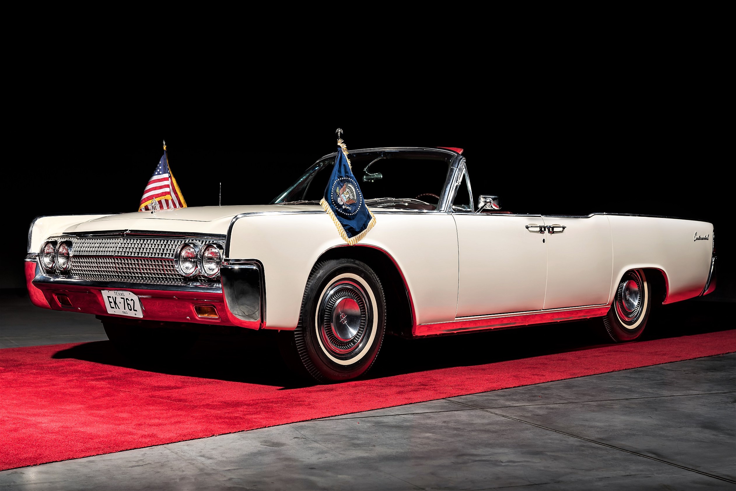 Fateful Kennedy Lincoln Continental limousine up for auction