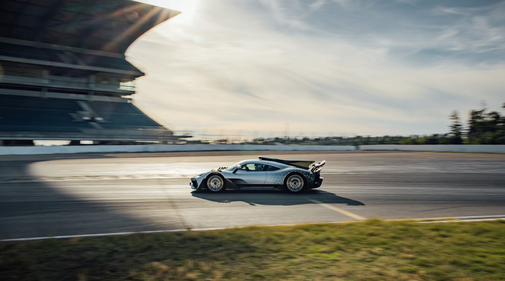 Гиперкар Mercedes AMG one