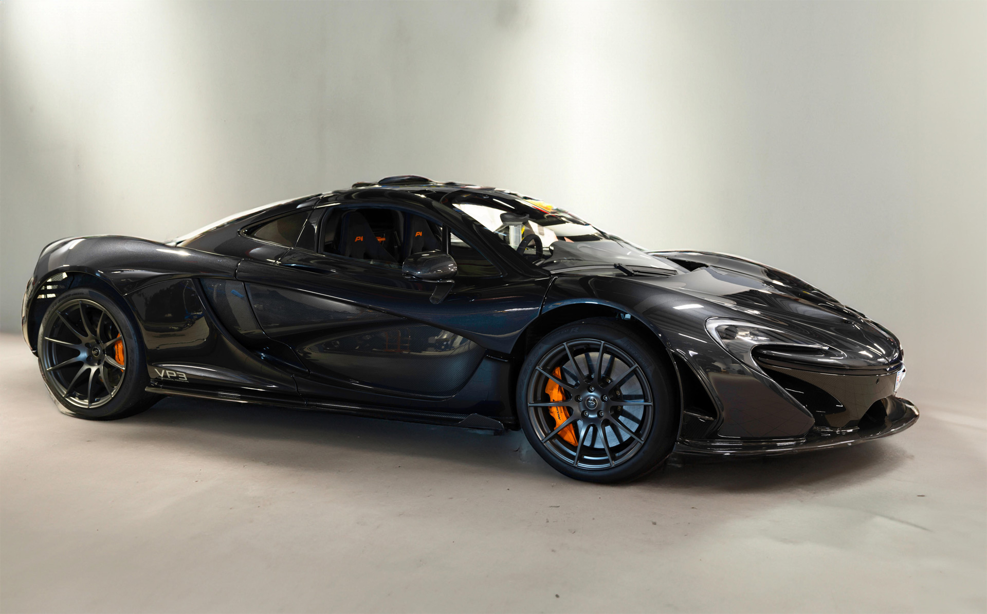 Purchase the McLaren P1 previously owned by double-F1 world champion Mika Häkkinen.