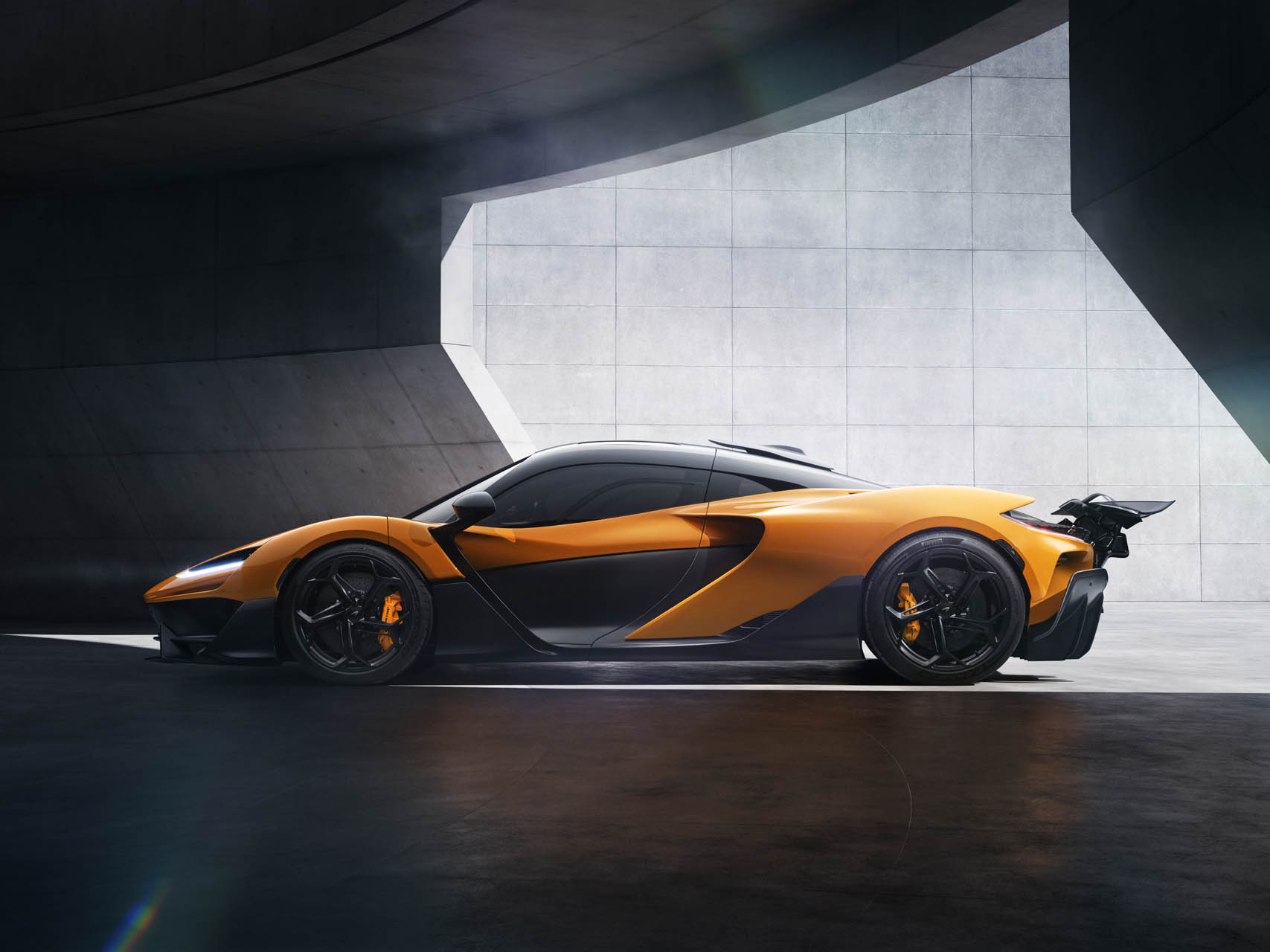 McLaren shows W1 hypercar’s 3D-printed suspension McLaren shows W1 hypercar’s 3D-printed suspension