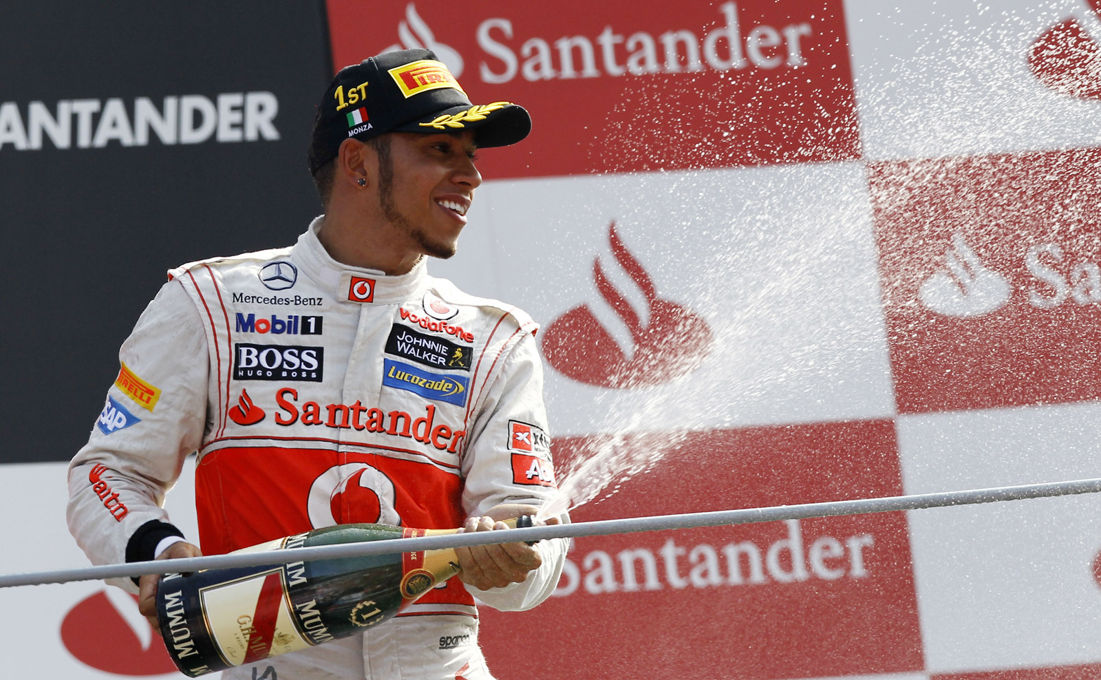 Hamilton shines at Monza with victory for McLaren - Bitesize