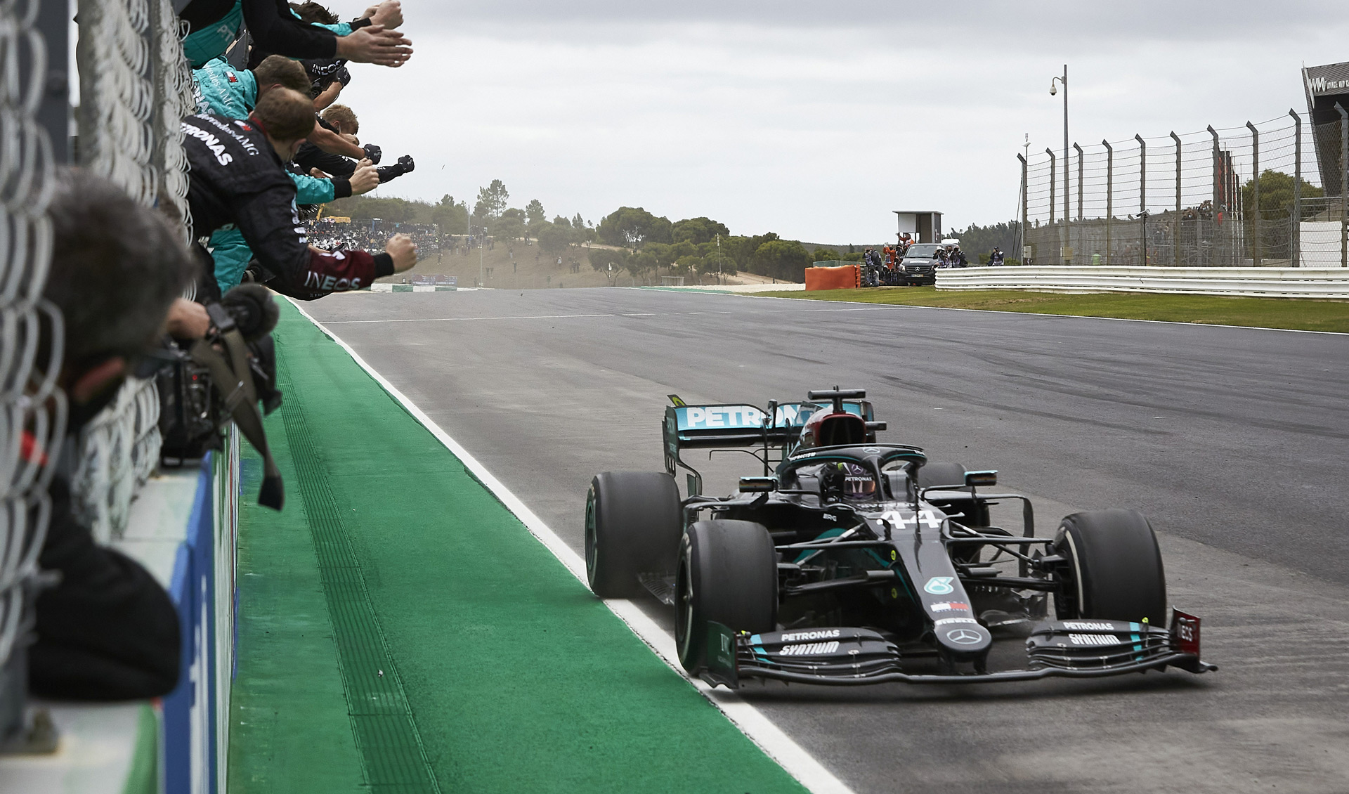 Lewis Hamilton makes F1 history by taking home 92nd win