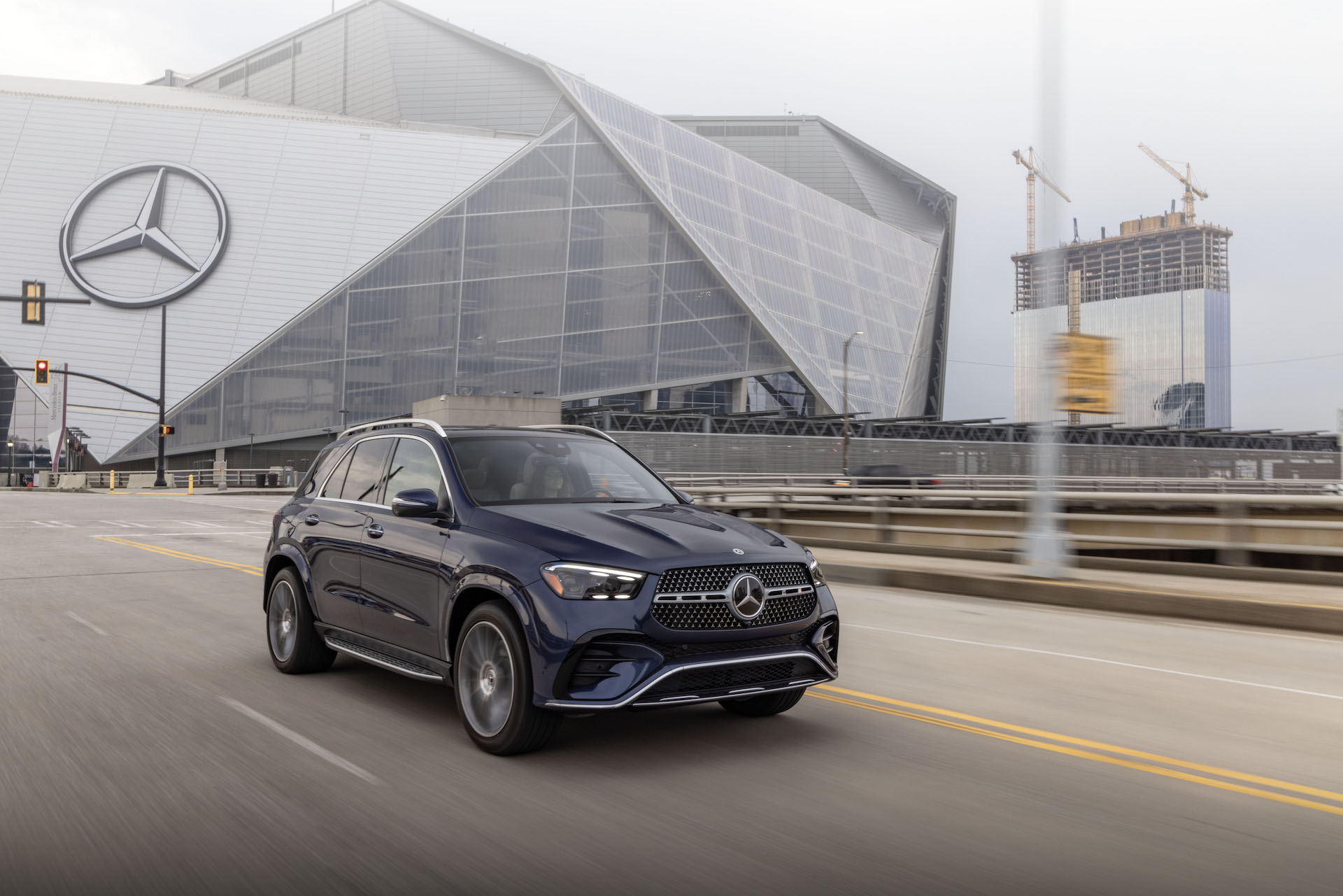 2024 MercedesBenz GLE 450e 4Matic does PHEV the right way EV kind of