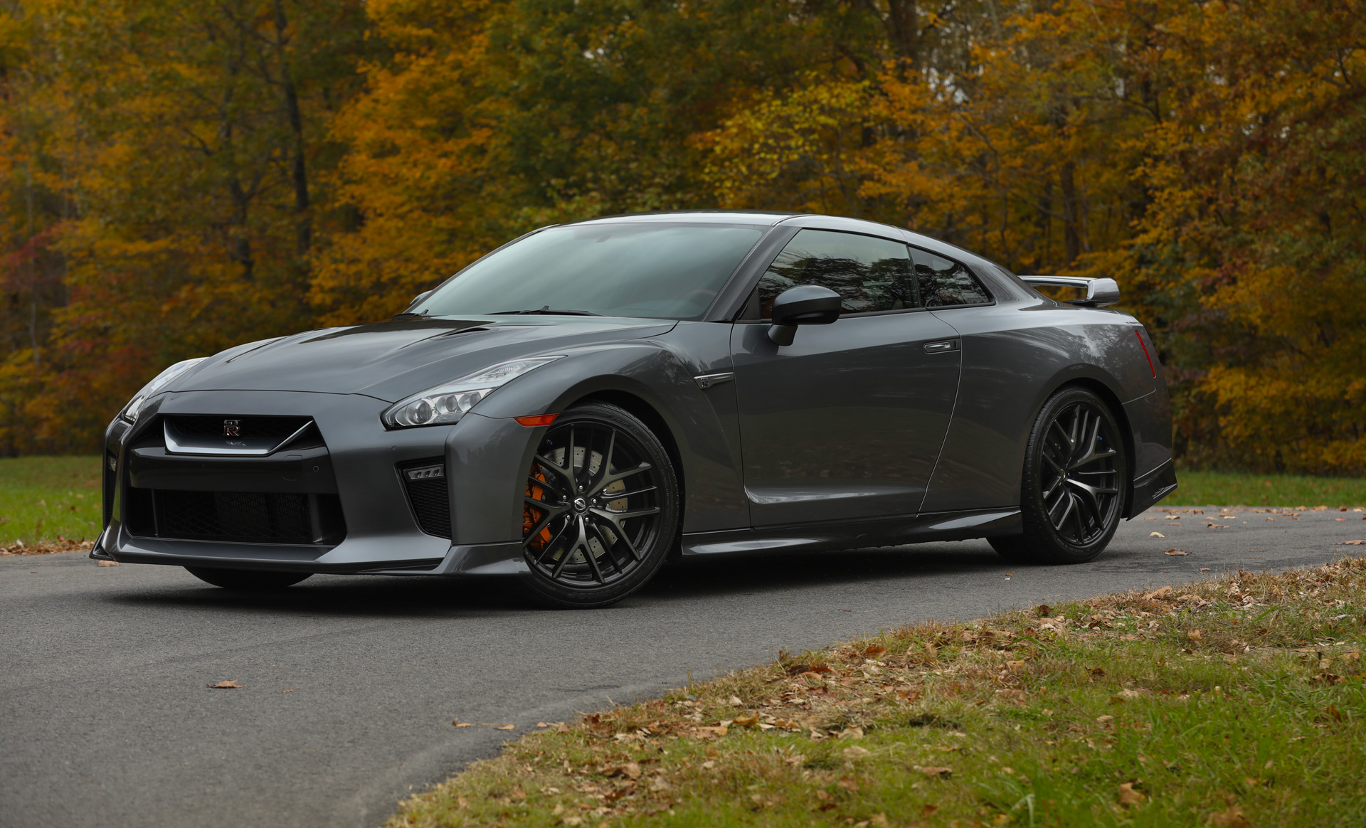 18 Nissan Gt R Review Ratings Specs Prices And Photos The Car Connection