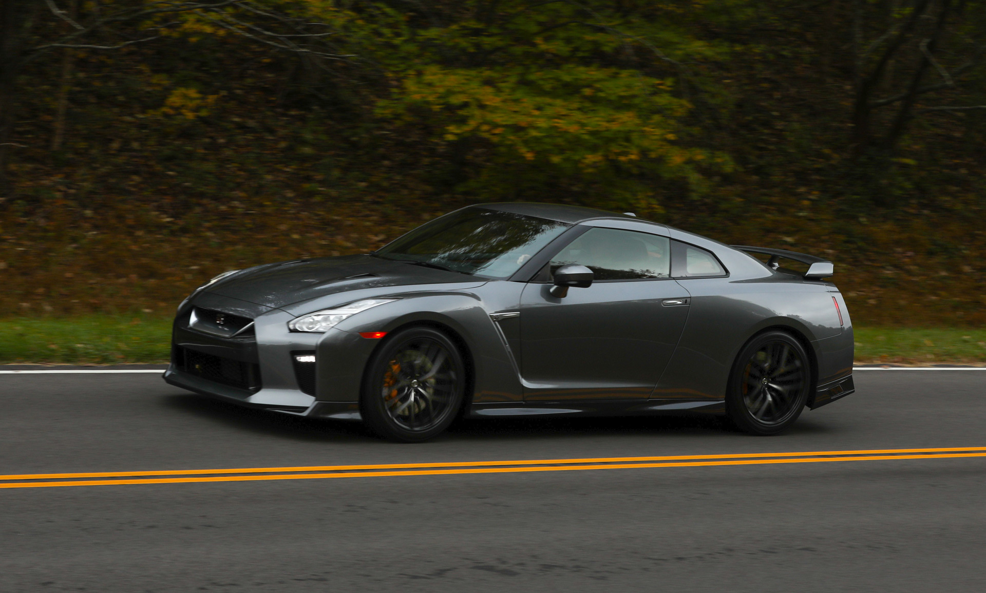 2018 Nissan GT-R given $10,000 price cut