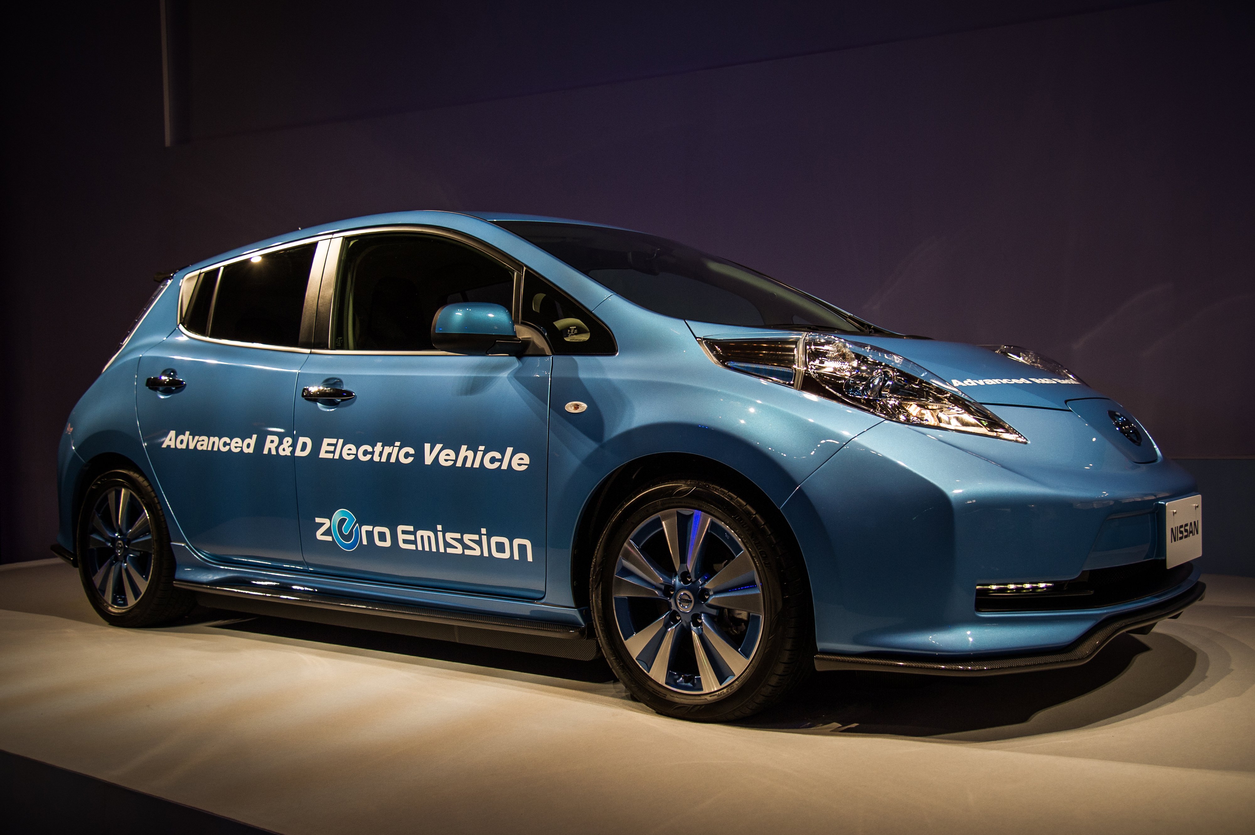 Nissan Electric Cars Newcastle - automotive wallpaper