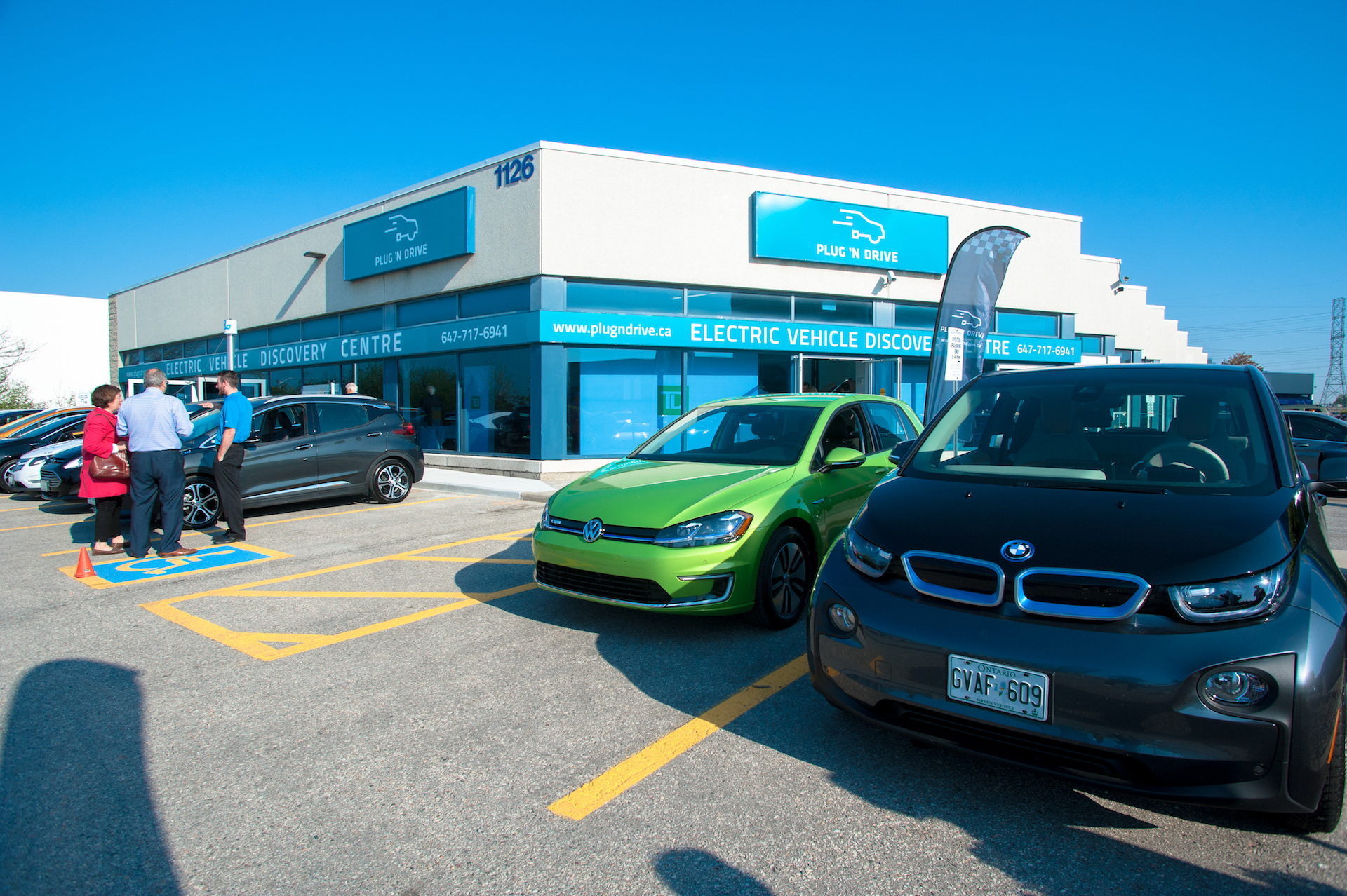 Electriccar discovery, education centers are now a thing