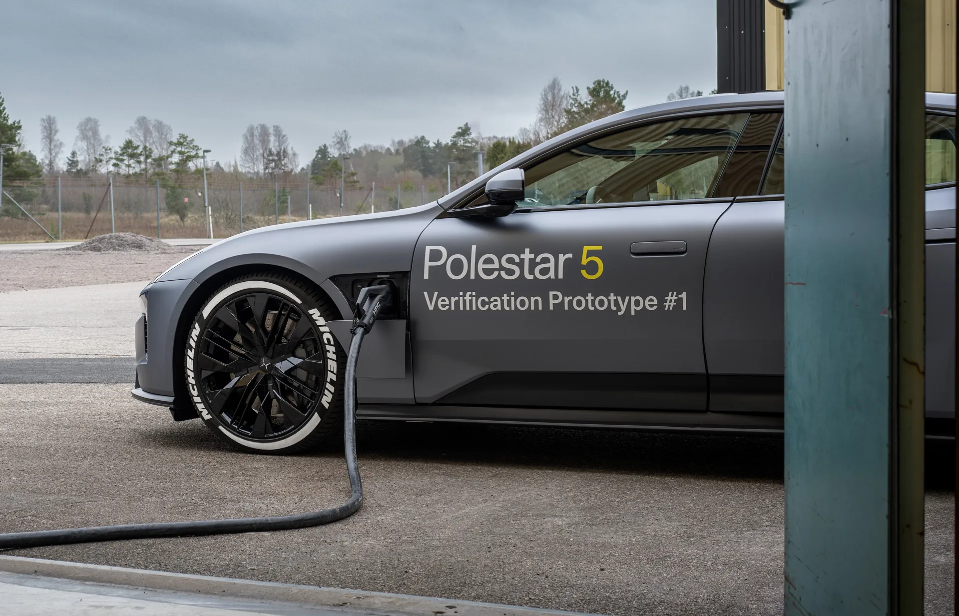 Polestar 5 with 77-kwh battery charged from 10-80% in 10 minutes Auto Recent