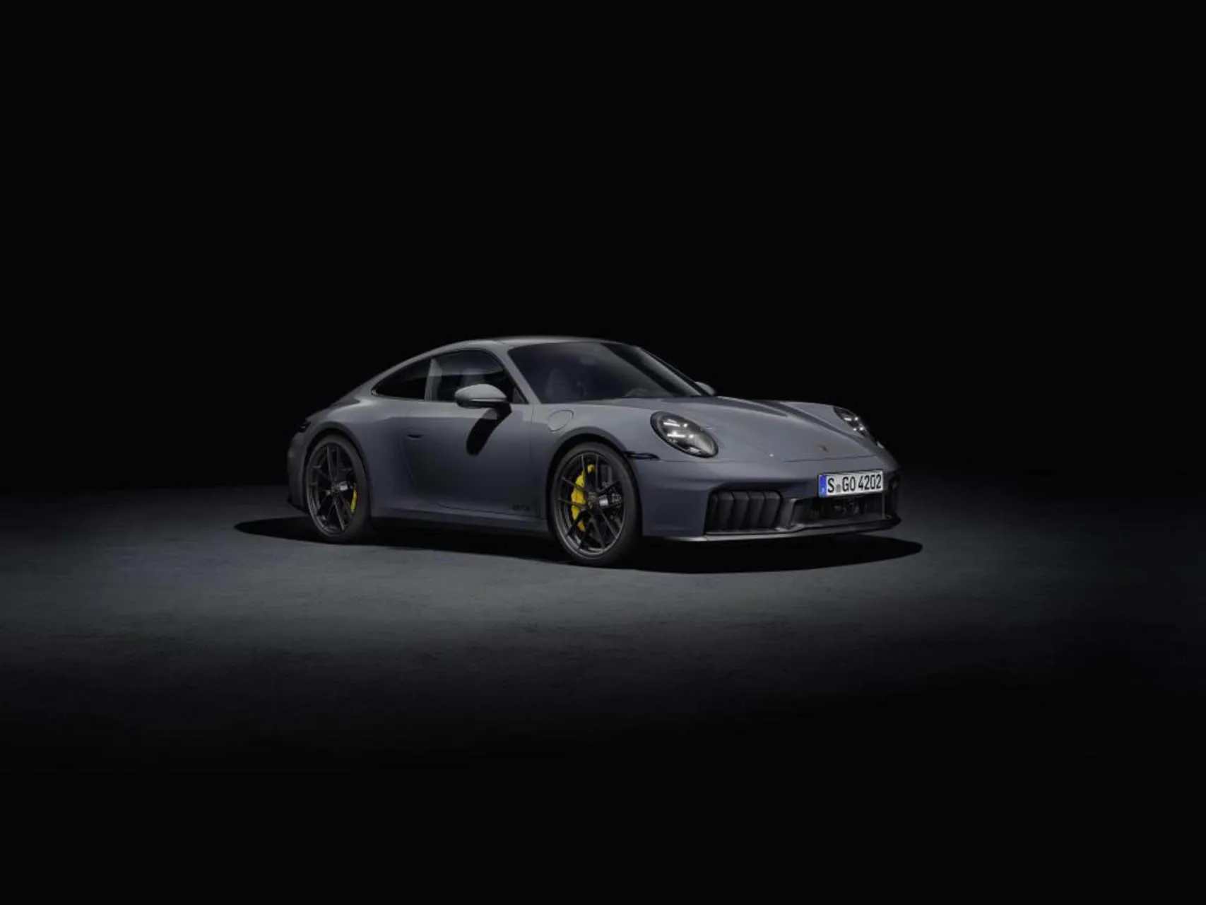 You can't order a 2025 Porsche 911 with a manual transmission - Vimarsana News
