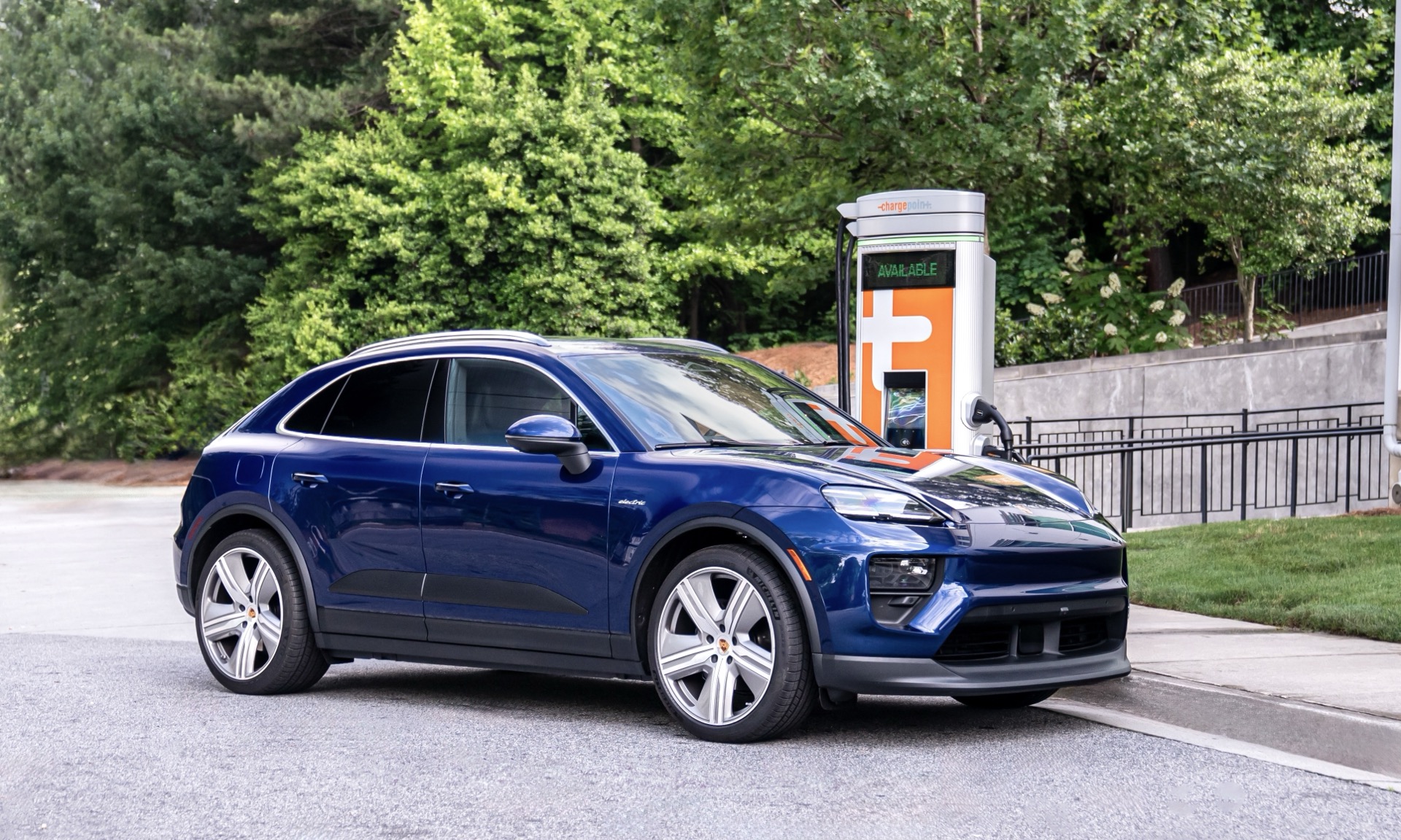 Death of gas-powered Porsches begins 2025 and ramps in 2026 Death of gas-powered Porsches begins 2025 and ramps in 2026